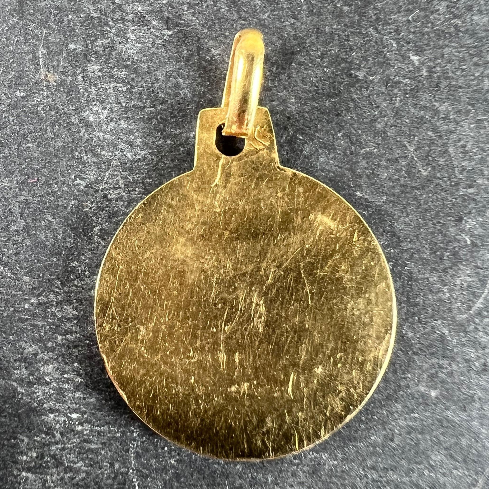 Colgante Encanto Cáncer Zodíaco Francés de Oro Amarillo de 18 Kilates en Bueno estado para la venta en London, GB