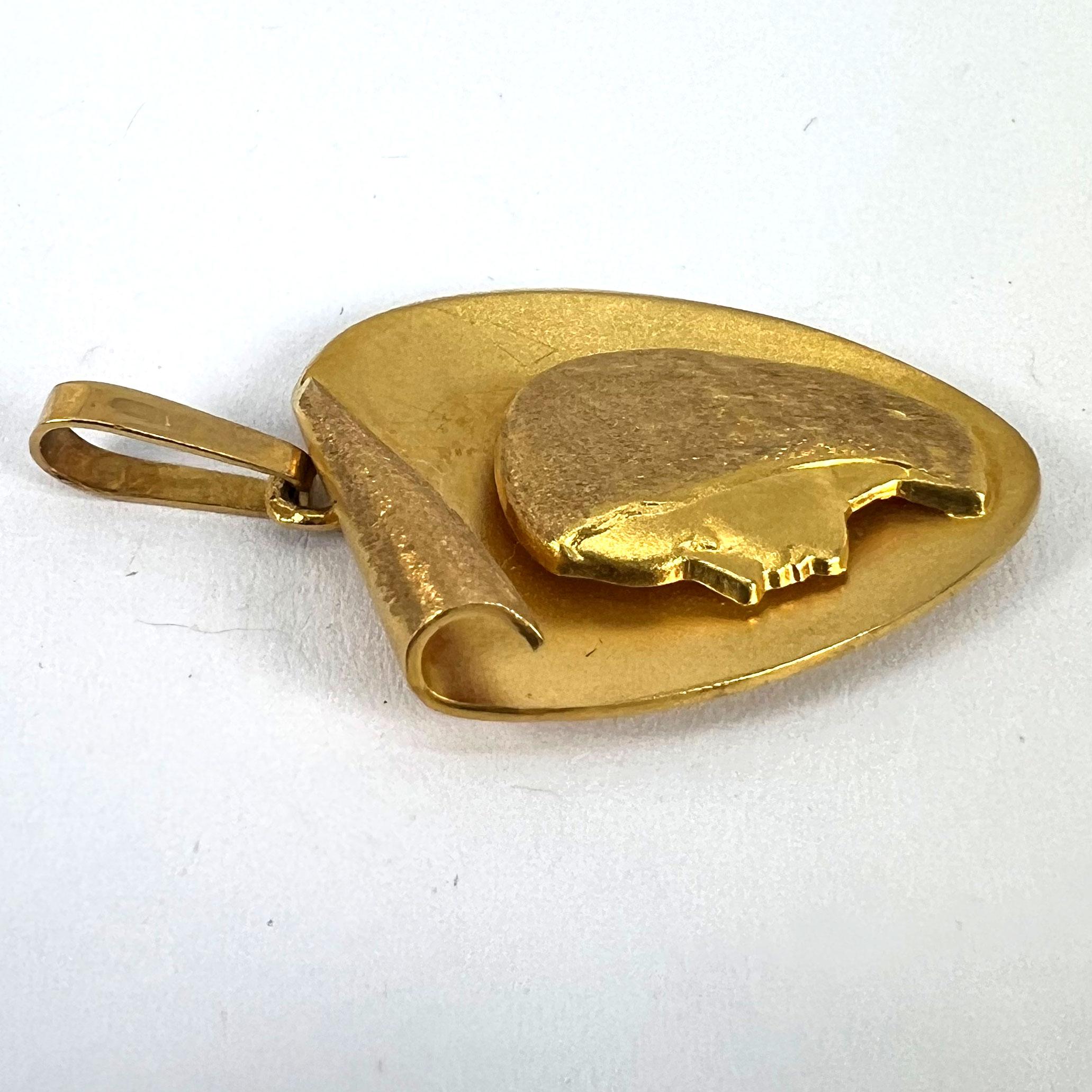 Pendentif Médaille en or jaune 18K en forme de coeur de la Vierge Marie française 10