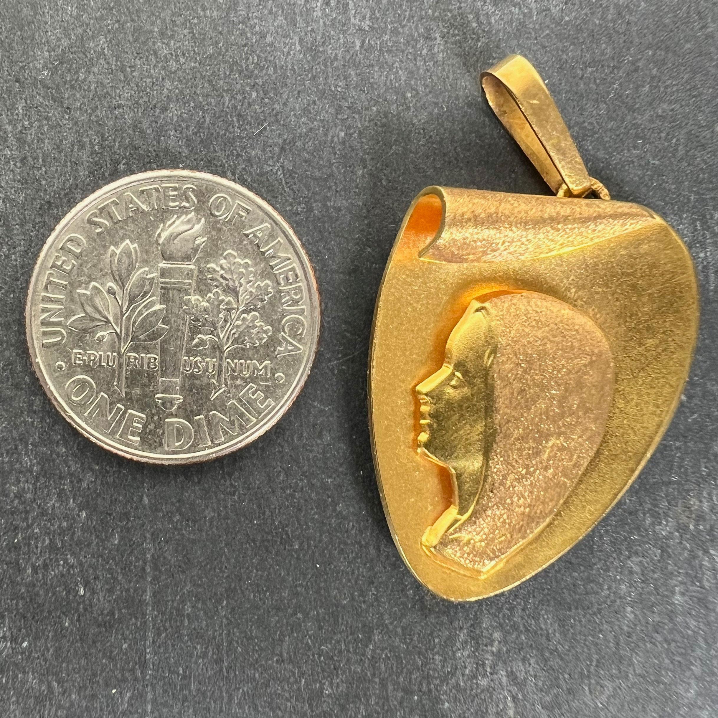 Pendentif Médaille en or jaune 18K en forme de coeur de la Vierge Marie française 6