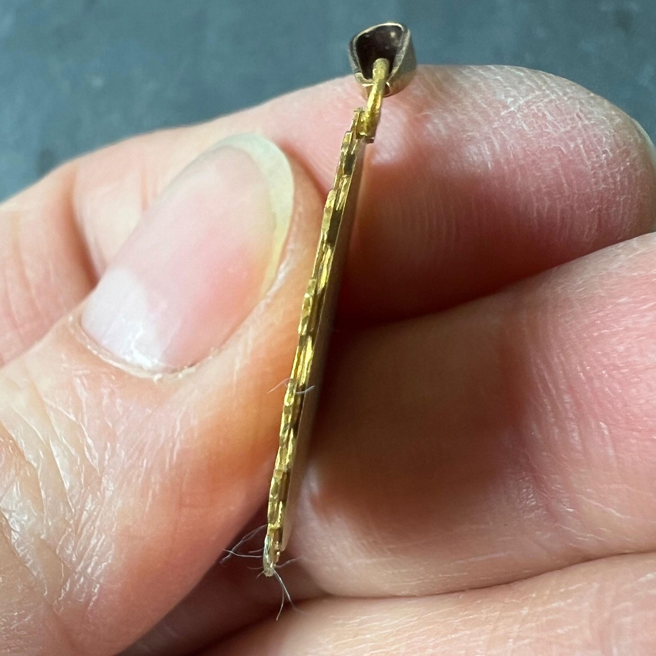 Vintage French Virgin Mary 18K Yellow Gold Medal Pendant en venta 4