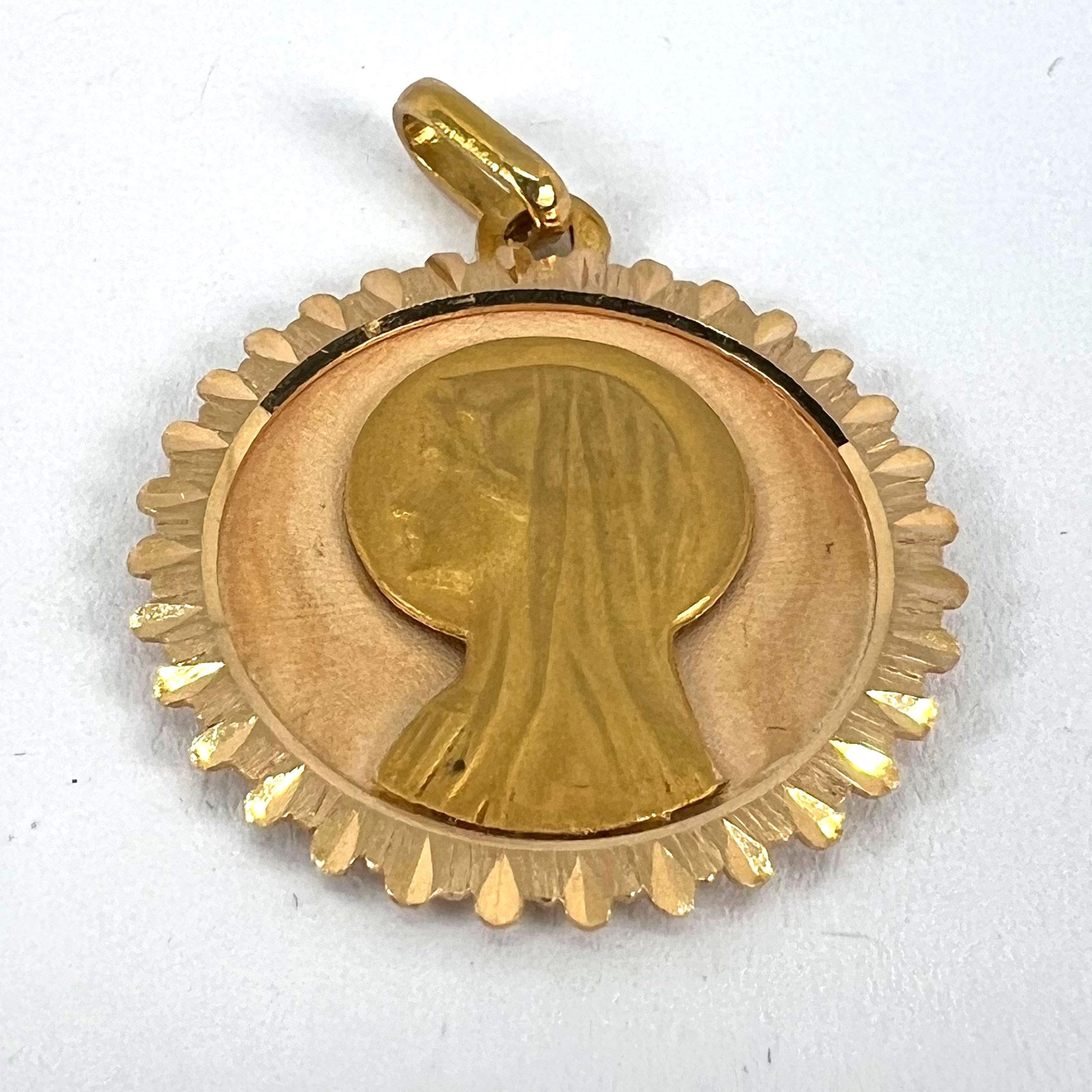 Ciondolo con medaglia in oro giallo rosa francese Perroud Virgin Mary 18K in vendita 10