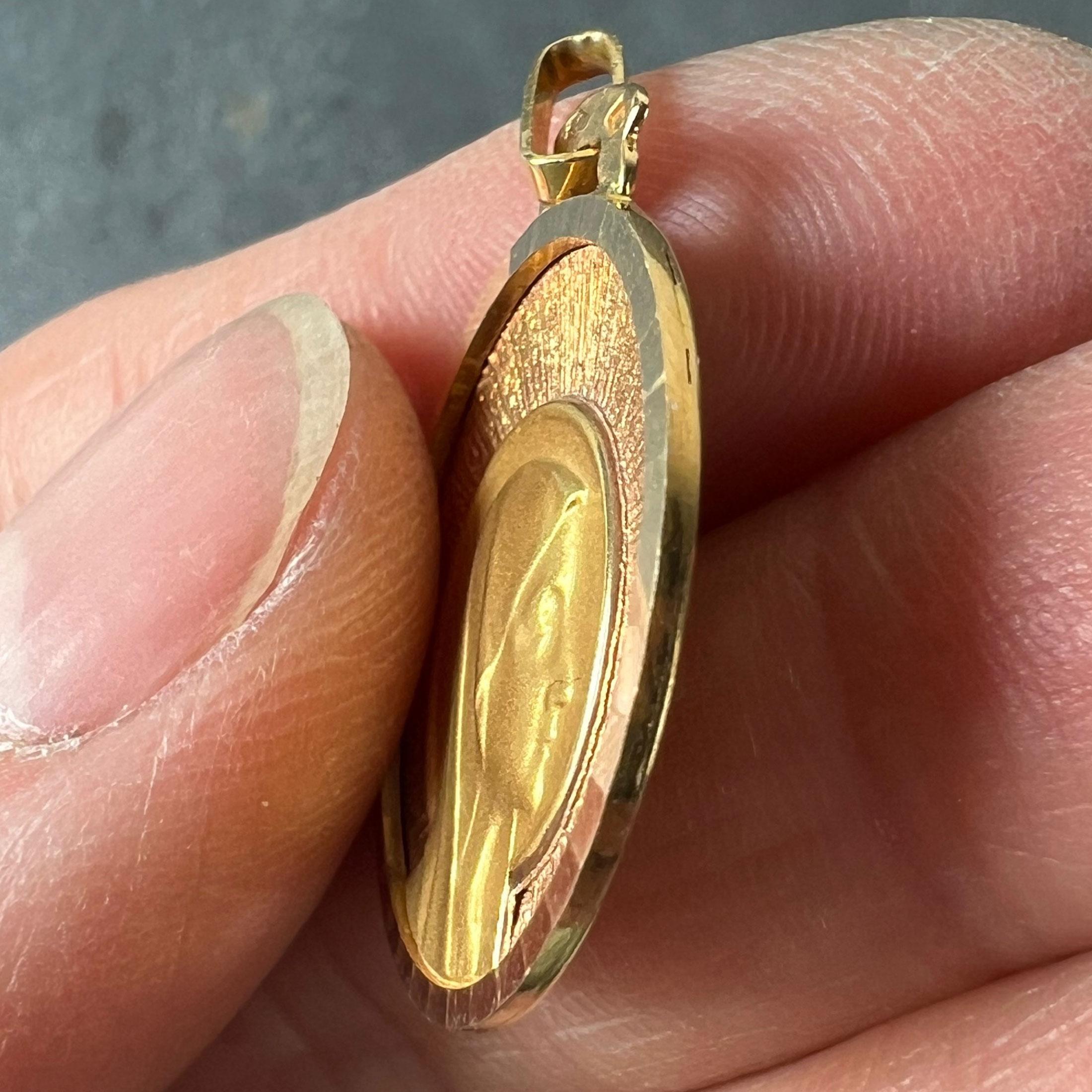 Colgante Vintage Virgen María Francesa de Oro Amarillo Rosa de 18 quilates con Medalla Sunburst en venta 2