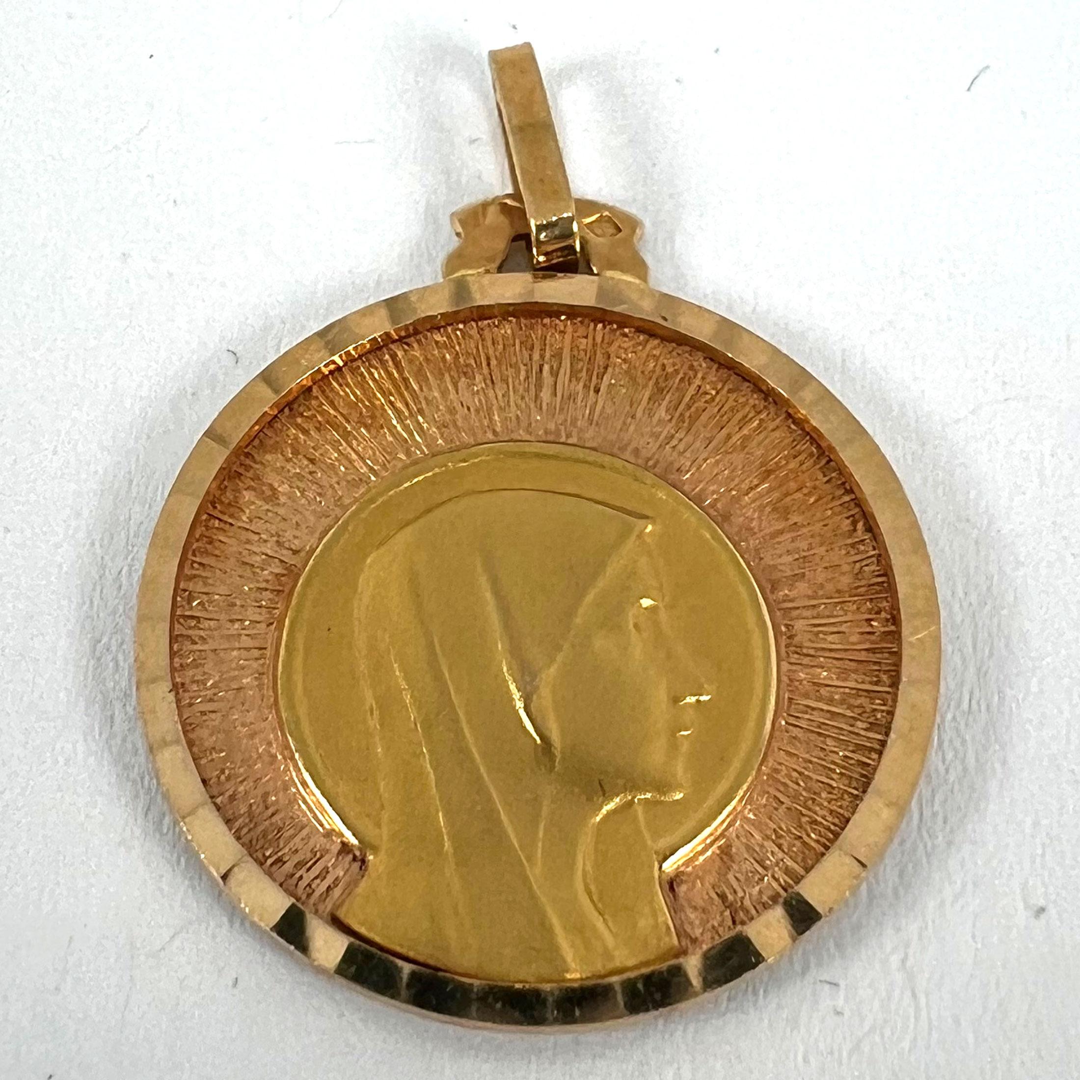 Colgante Vintage Virgen María Francesa de Oro Amarillo Rosa de 18 quilates con Medalla Sunburst en venta 8