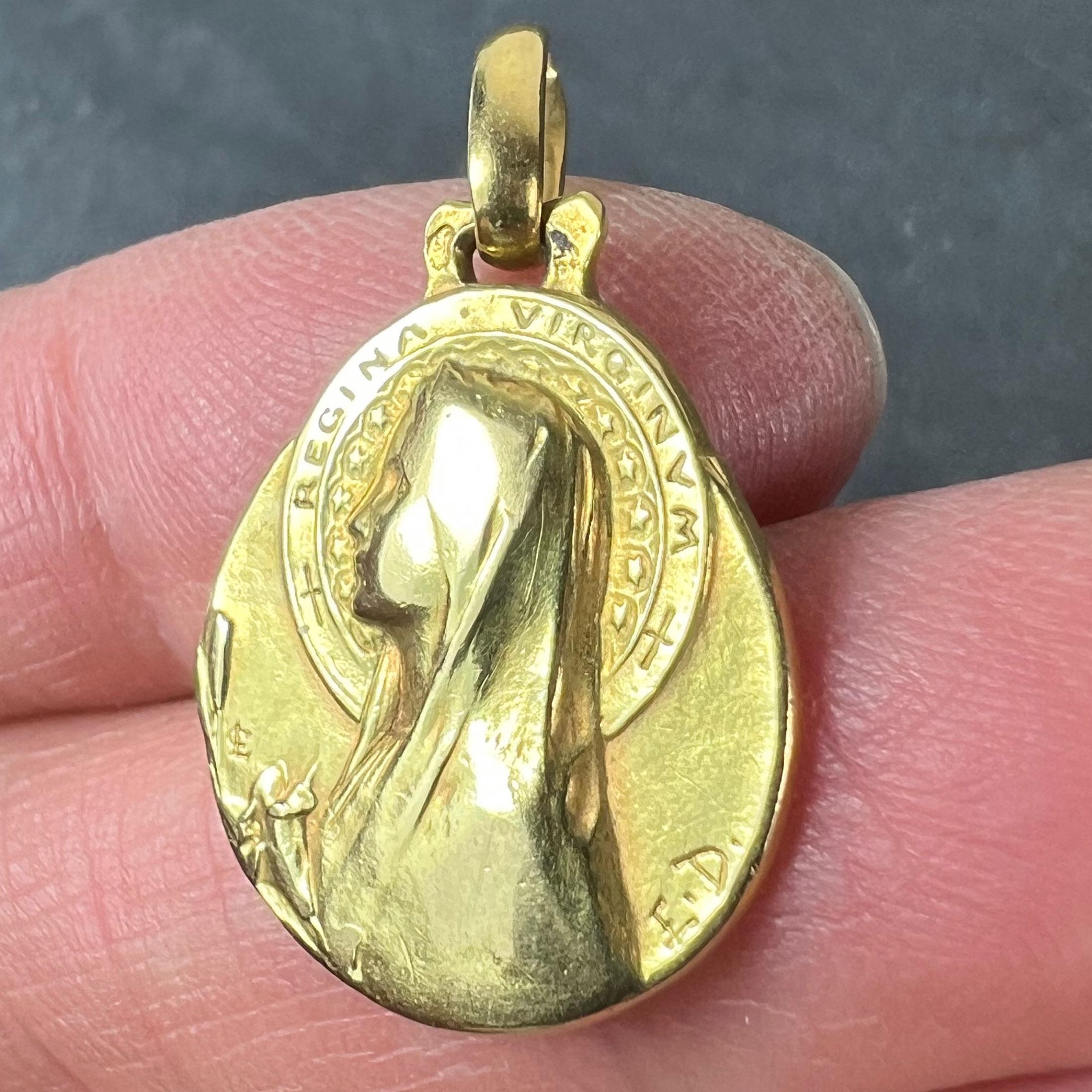 French Emile Dropsy Virgin Mary 18k Yellow Gold Medal Pendant In Good Condition For Sale In London, GB
