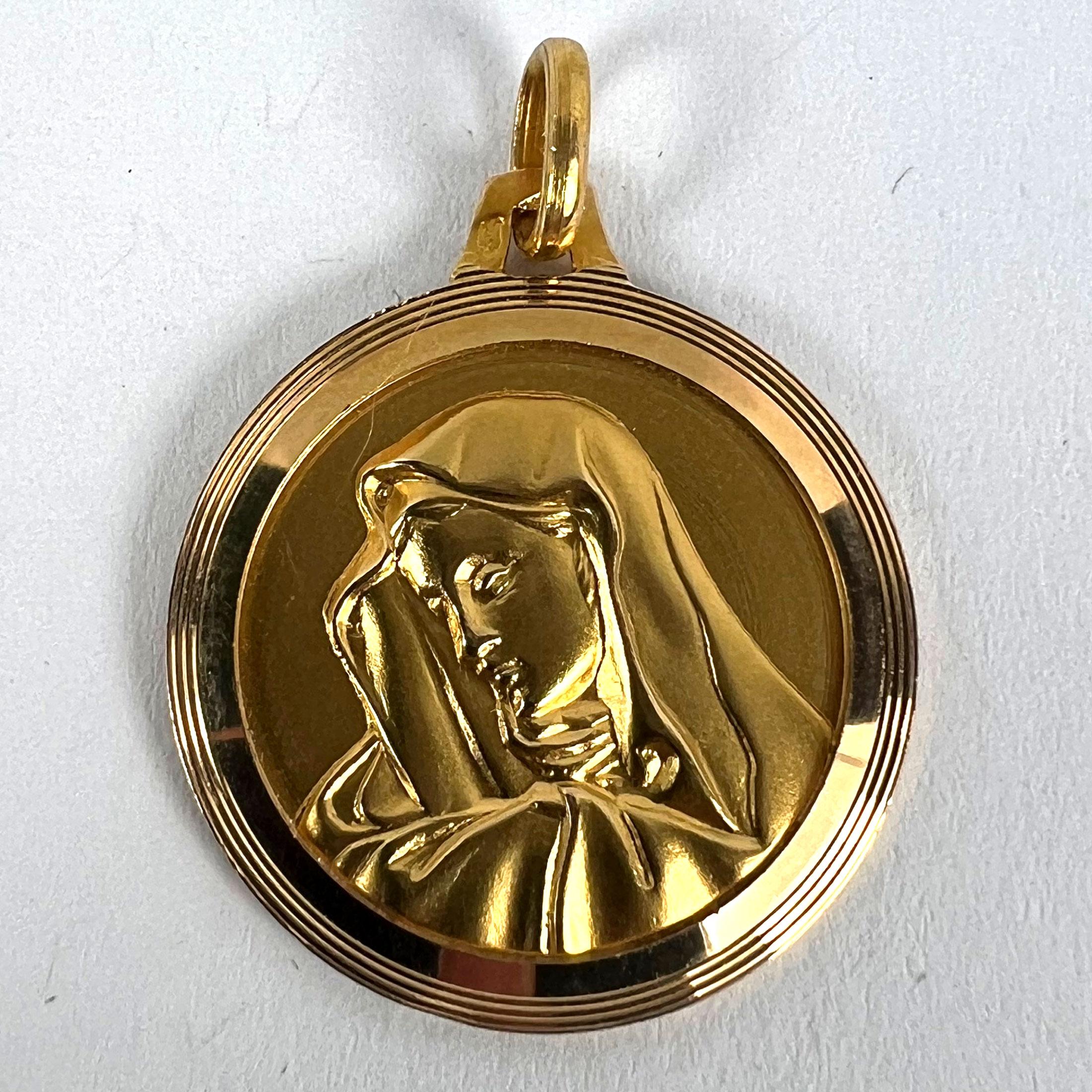 Vintage French Virgin Mary 18K Yellow Gold Medal Pendant For Sale 5