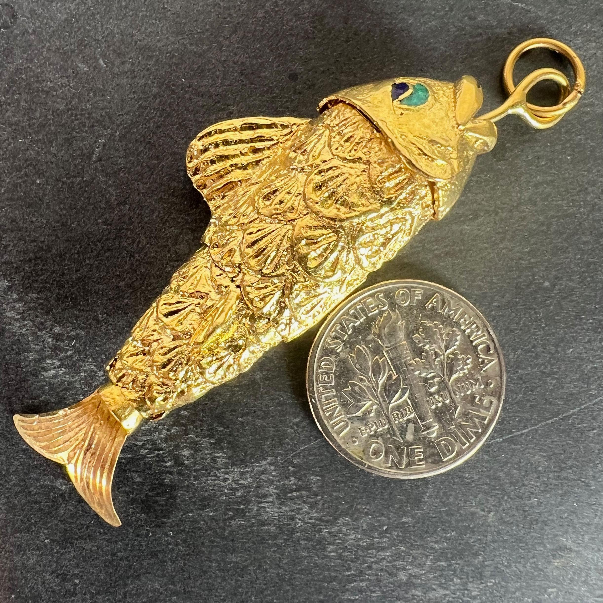 Colgante de oro amarillo de 18 quilates con forma de pez articulado en venta 3