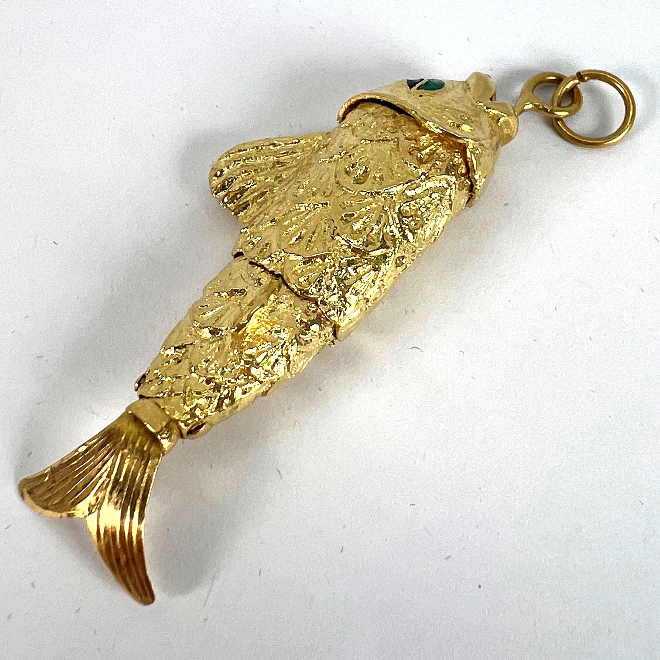 Colgante de oro amarillo de 18 quilates con forma de pez articulado en venta 5