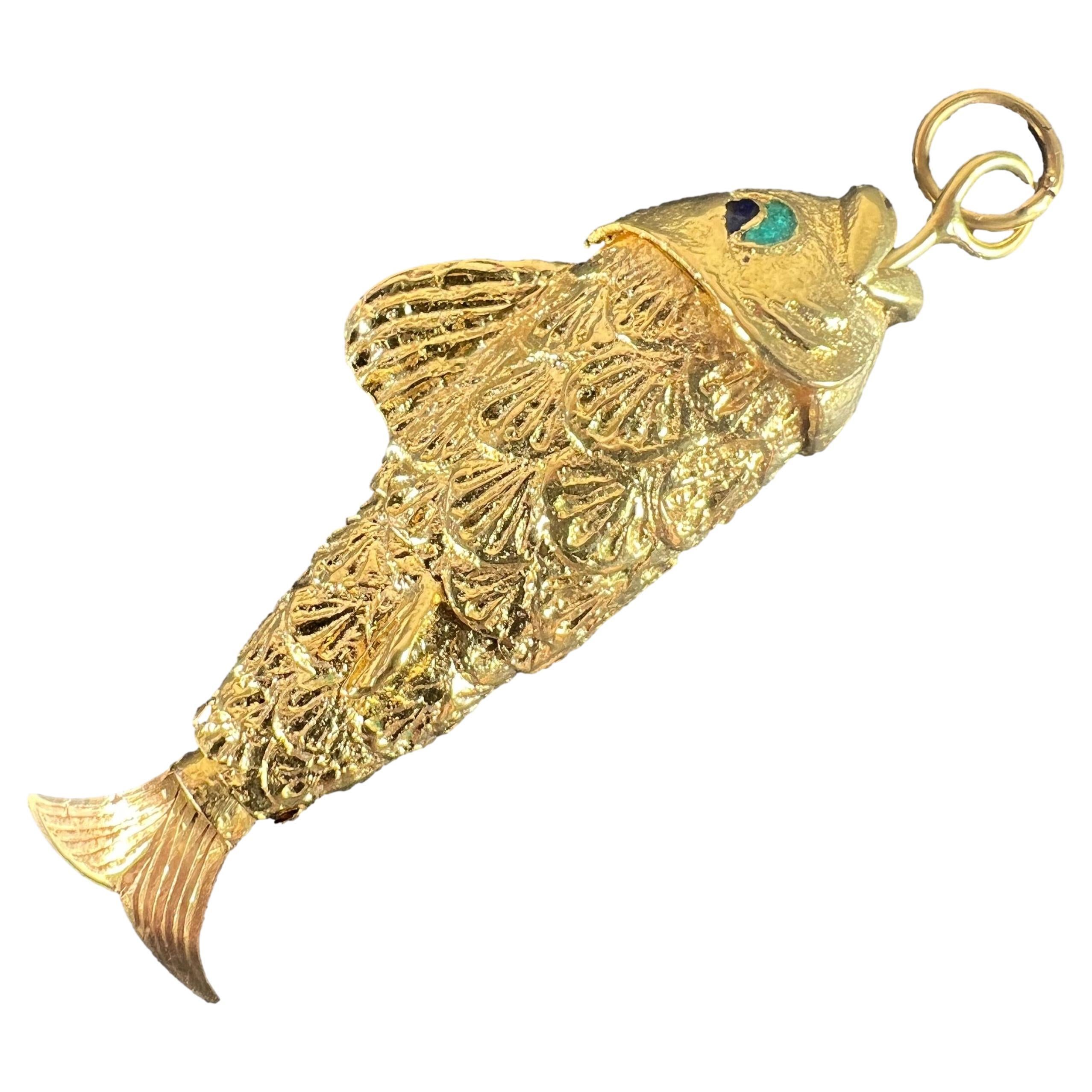 Colgante de oro amarillo de 18 quilates con forma de pez articulado