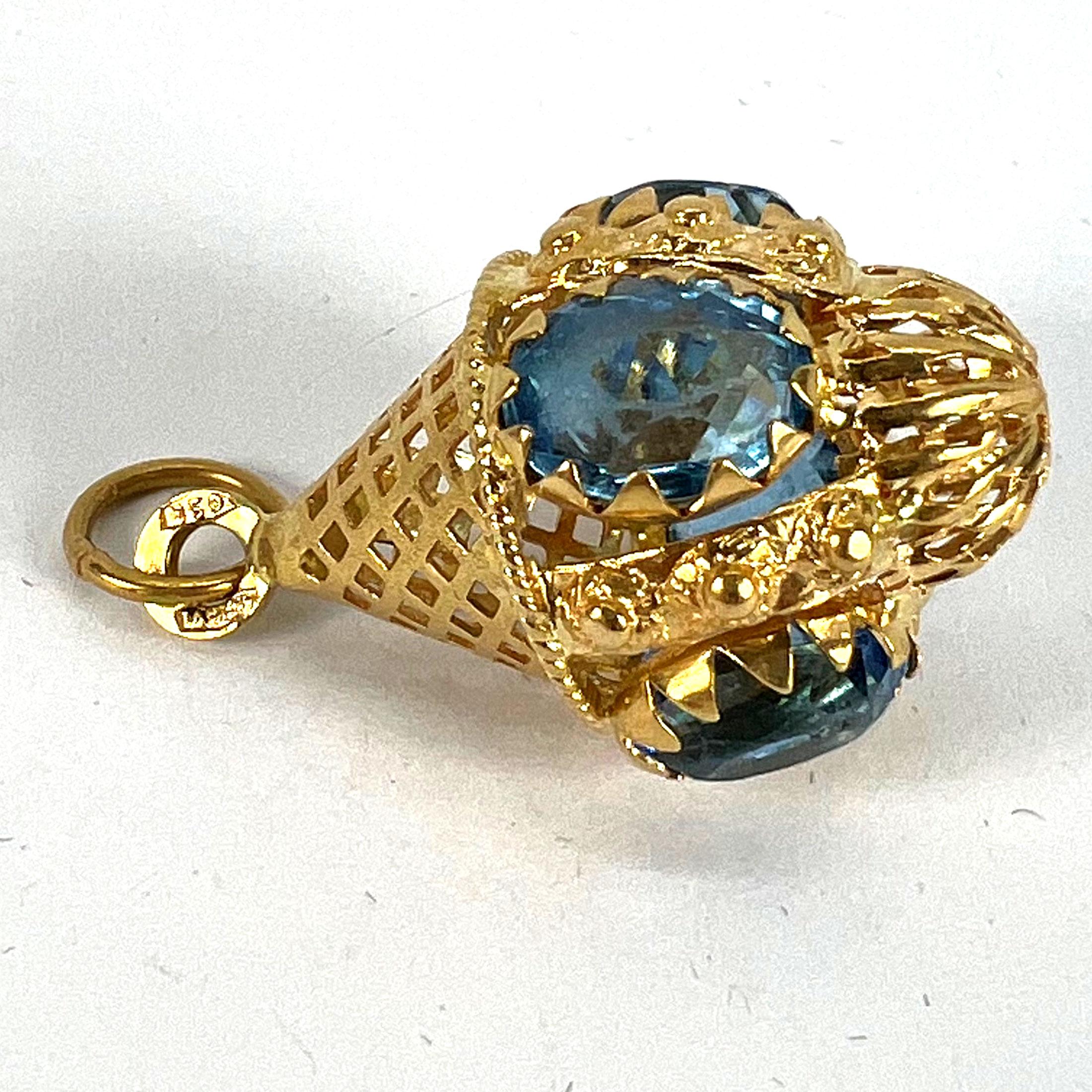 Ciondolo Charm Etrusco in oro giallo 18K in vendita 13