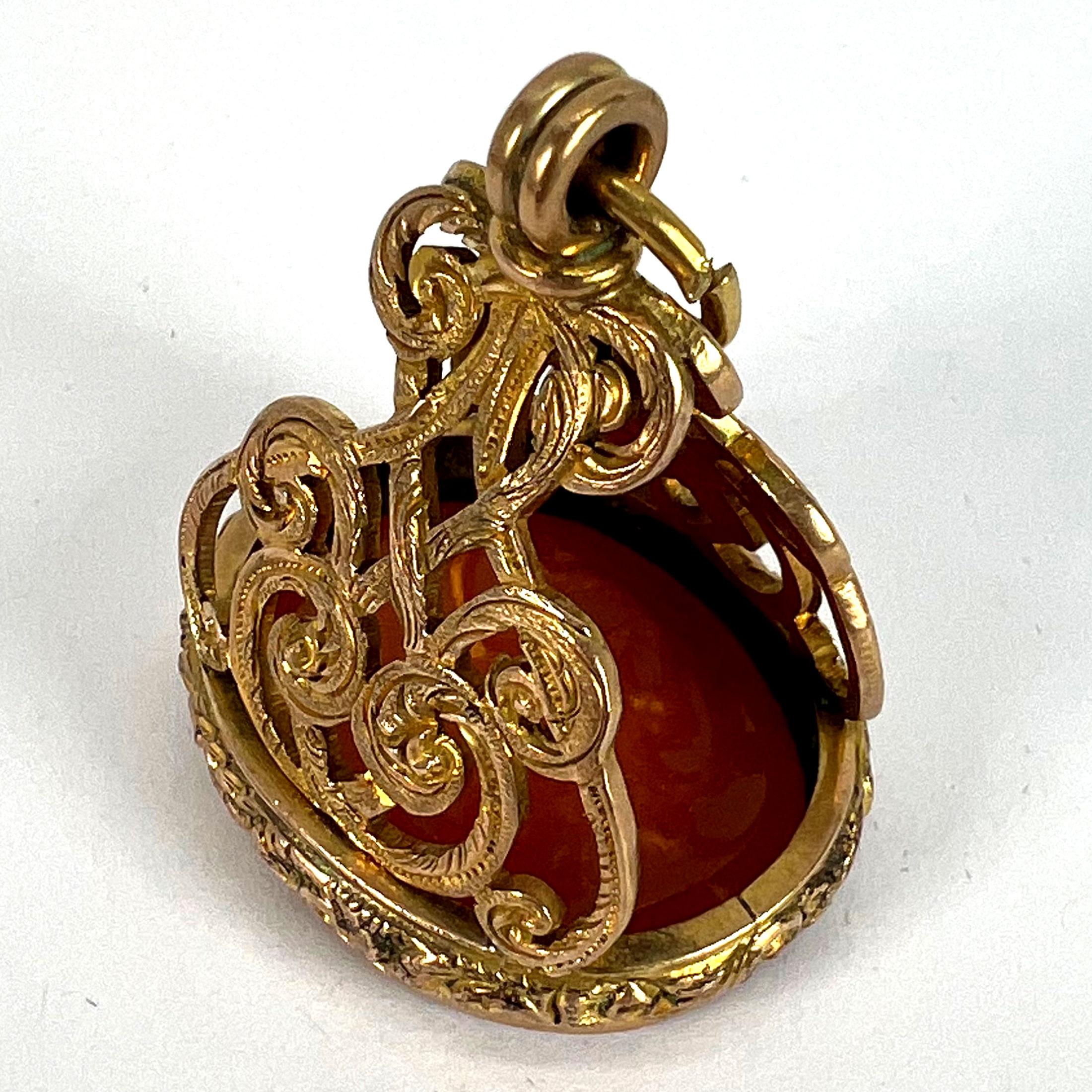 Grand pendentif breloque en forme de porte-clés en or jaune et cornaline en vente 12