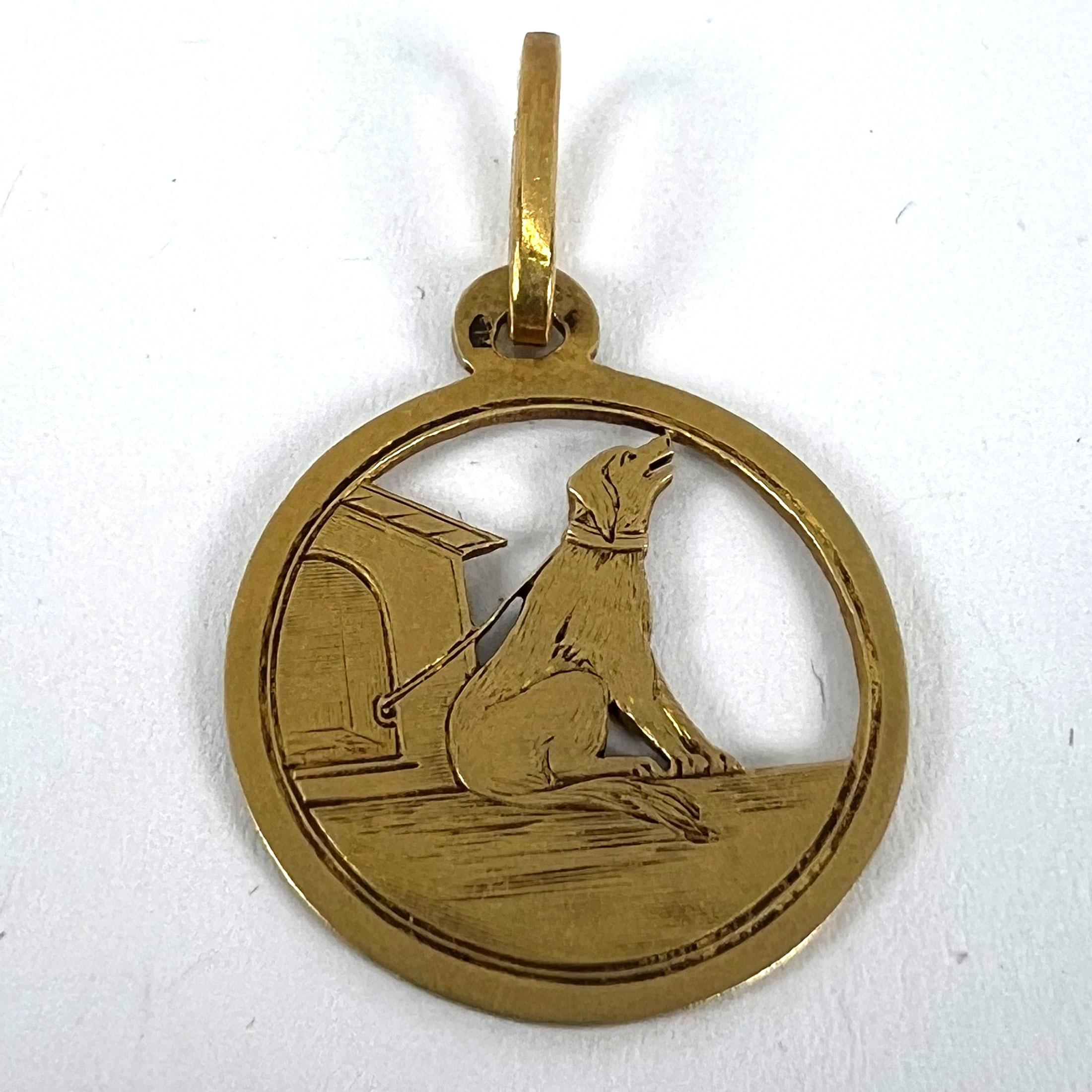 Pendentif en or jaune 18K avec breloque en forme de maison de chien en vente 10