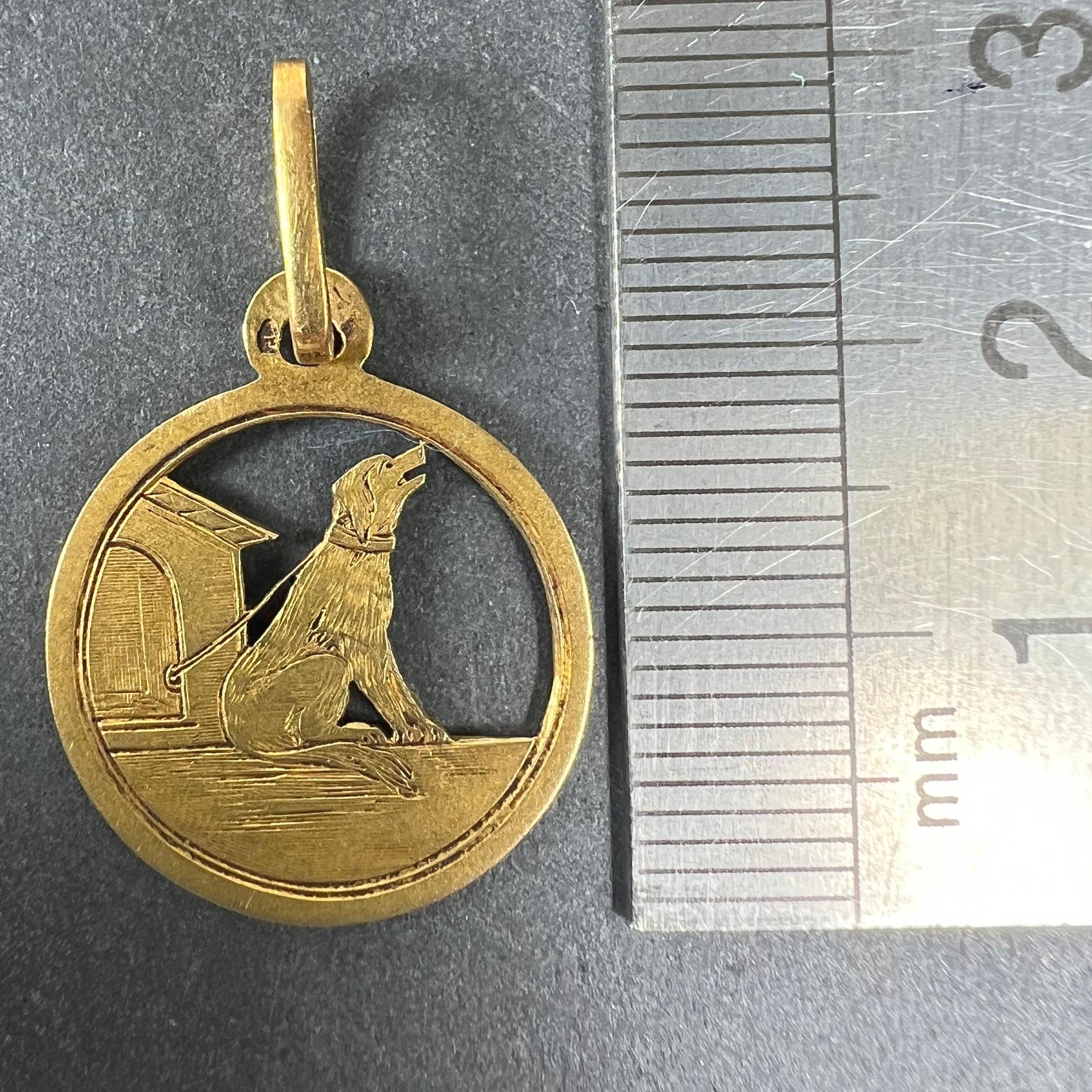 Pendentif en or jaune 18K avec breloque en forme de maison de chien en vente 7