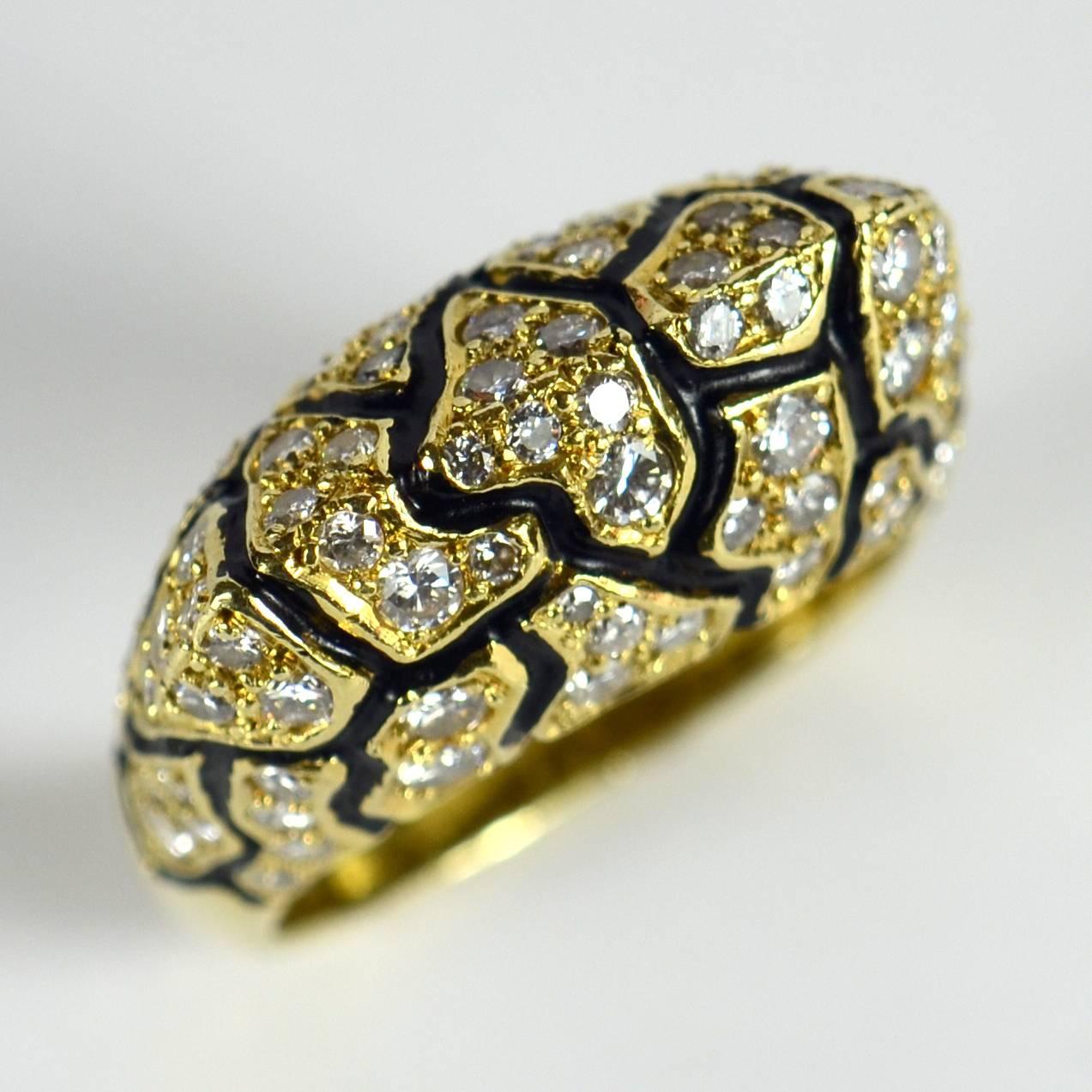 La Triomphe Enamel Diamond Gold Ring 1
