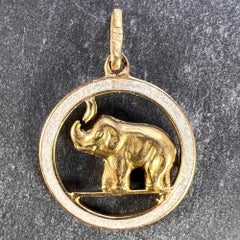 Colgante con dijes esmaltados «Lucky Elephant» de oro amarillo de 18 quilates