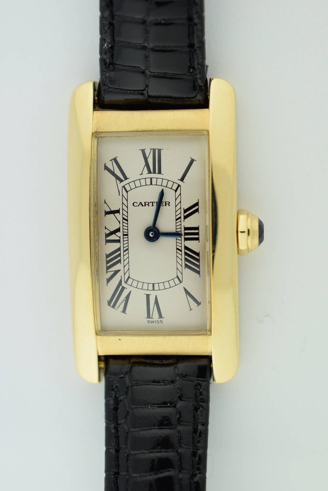 Cartier Yellow Gold Midsize American Tank Quartz Wristwatch In Excellent Condition In New York, NY
