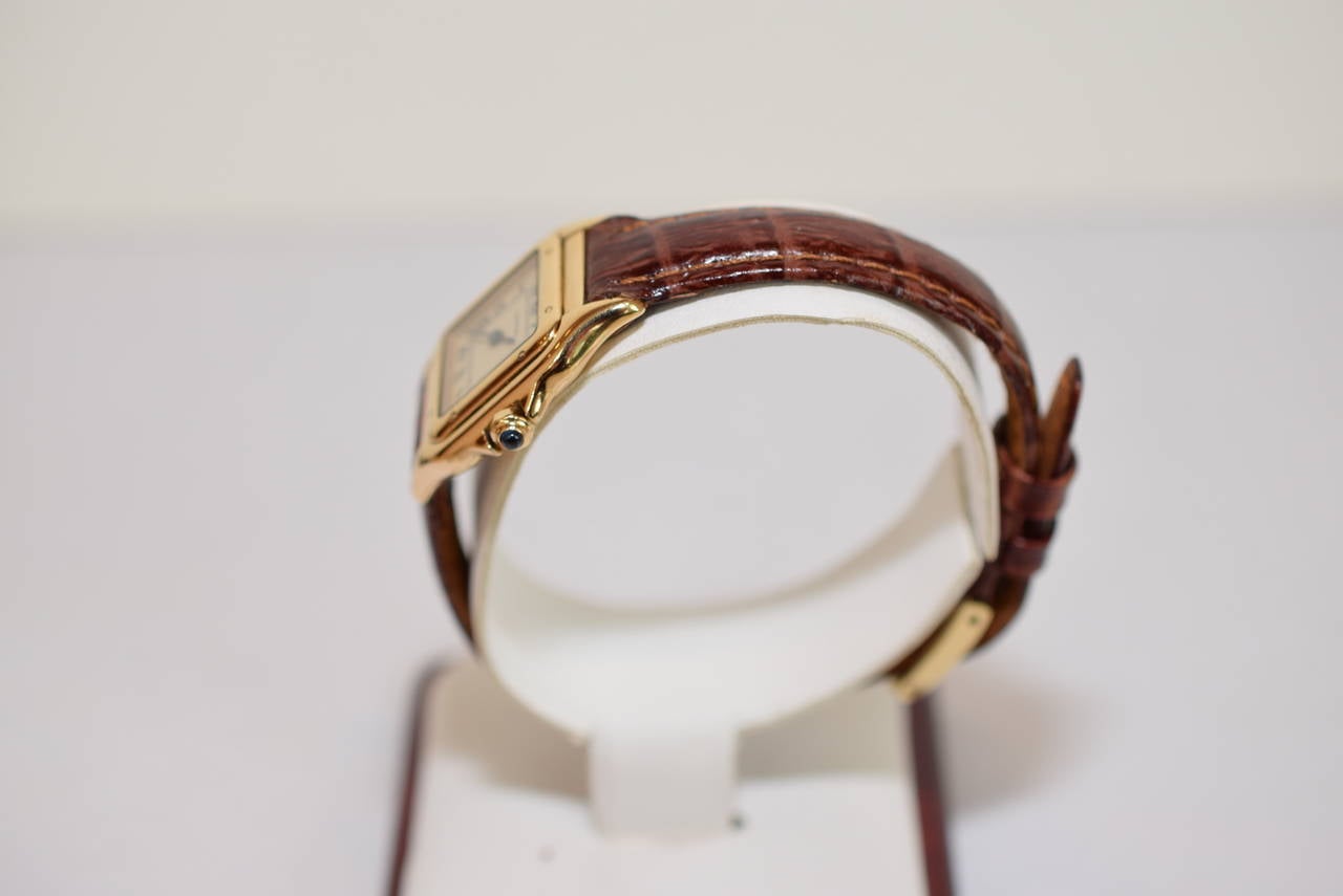 Cartier Lady's Yellow Gold Santos Quartz Wristwatch In Good Condition In New York, NY