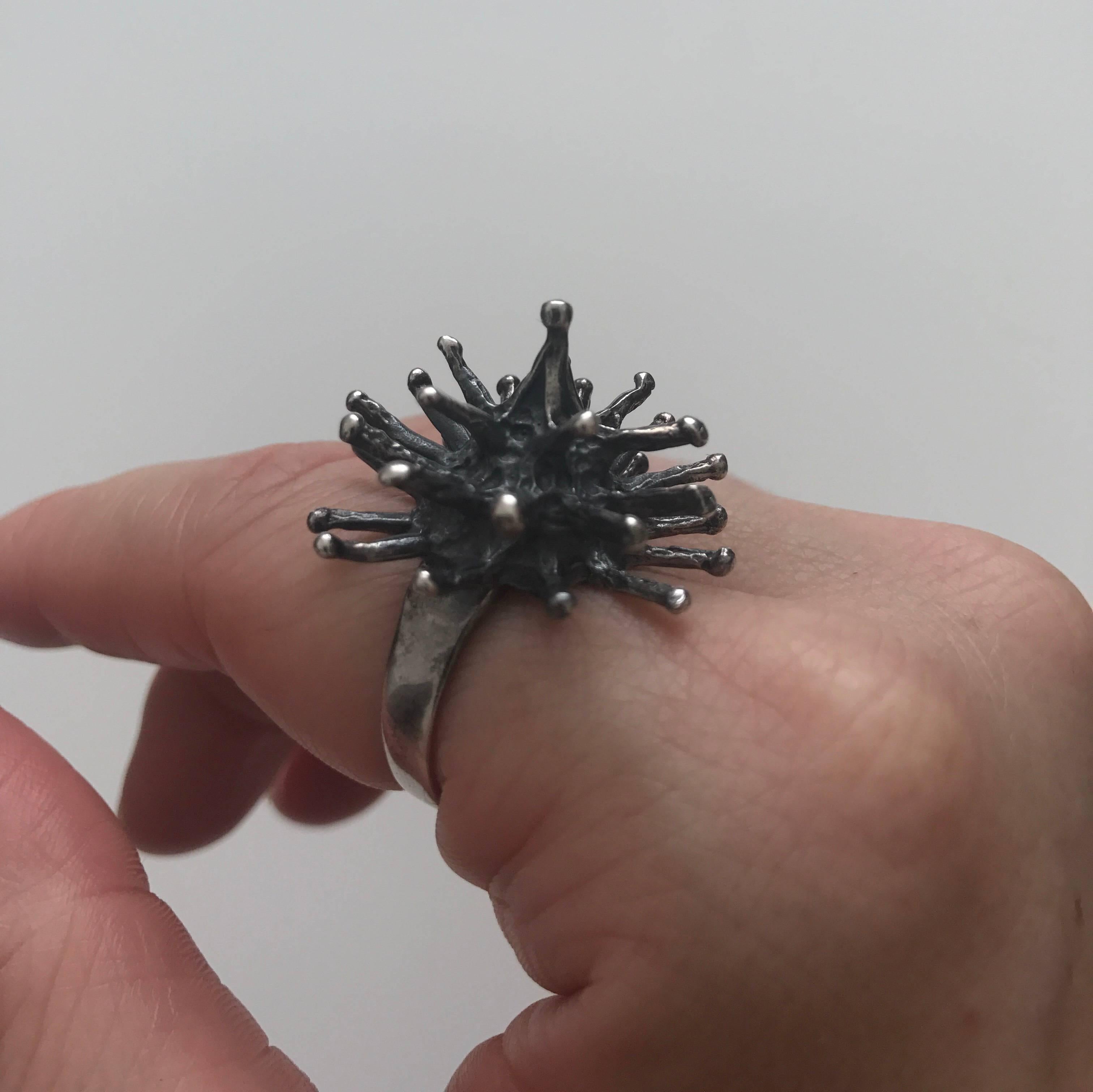 Vintage Jewelry Silver Flower Rings Abstract Starburst Sculpture Architectural In Excellent Condition In London, GB