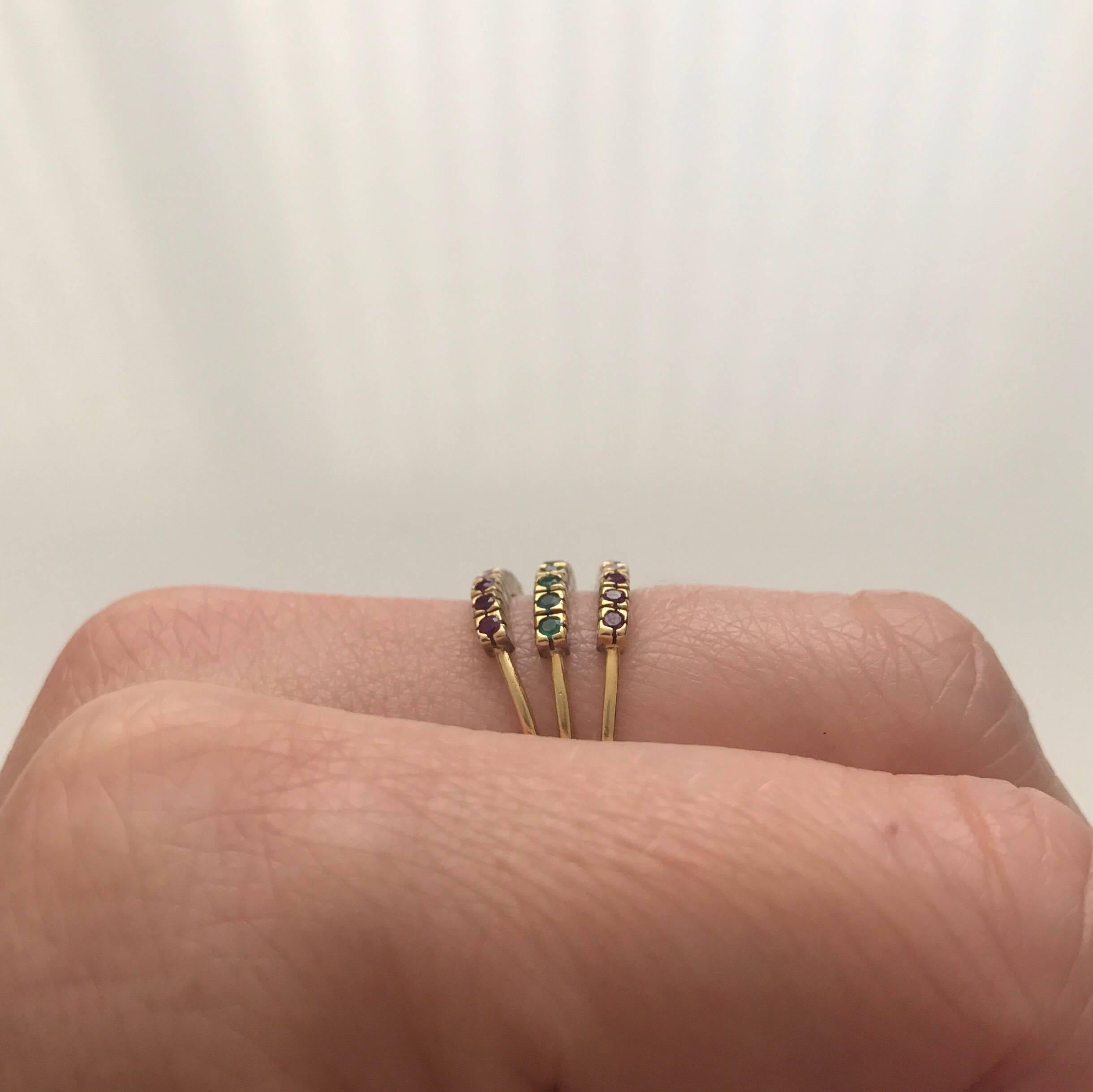 Women's Emerald Ruby Vintage Jewelry Gemstone Rings Gold Harem Ring Trio Trinity Band For Sale