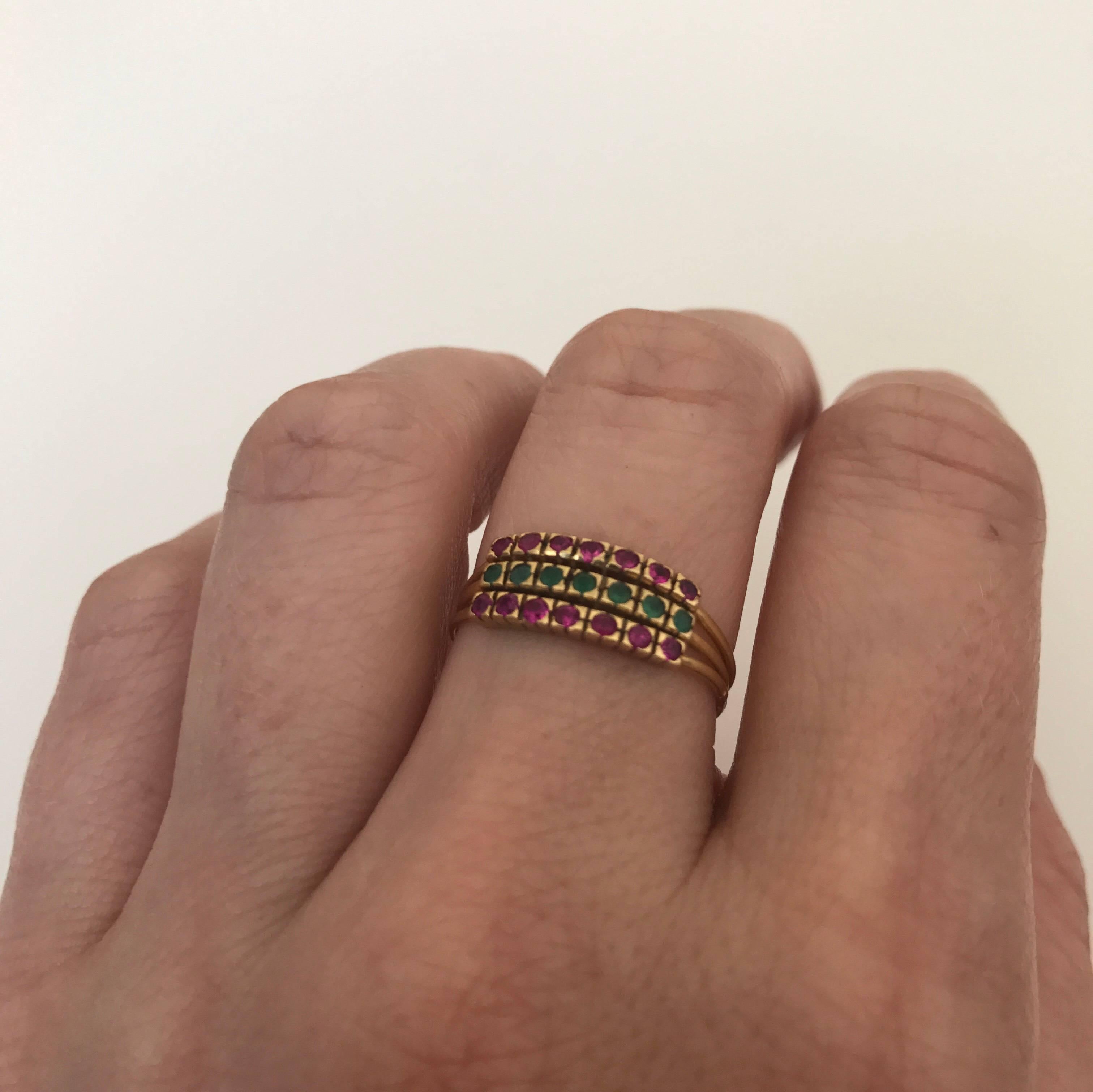 Emerald Ruby Vintage Jewelry Gemstone Rings Gold Harem Ring Trio Trinity Band For Sale 1