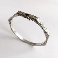 Vintage Octagonal Etched Hollow Imported Silver Hinged Bangle Bracelet