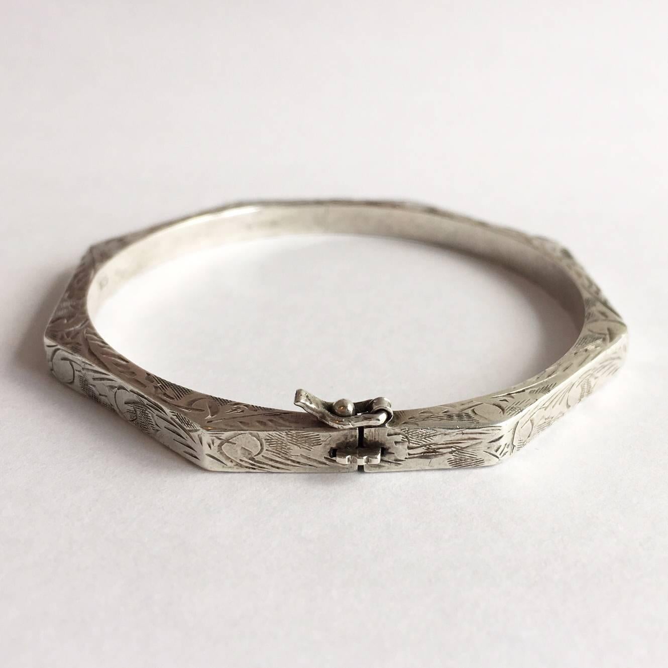 Women's Vintage Octagonal Etched Hollow Imported Silver Hinged Bangle Bracelet