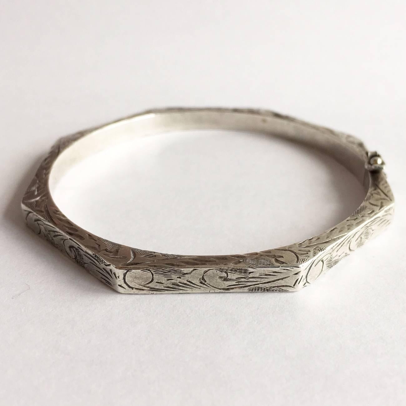 Vintage Octagonal Etched Hollow Imported Silver Hinged Bangle Bracelet 3
