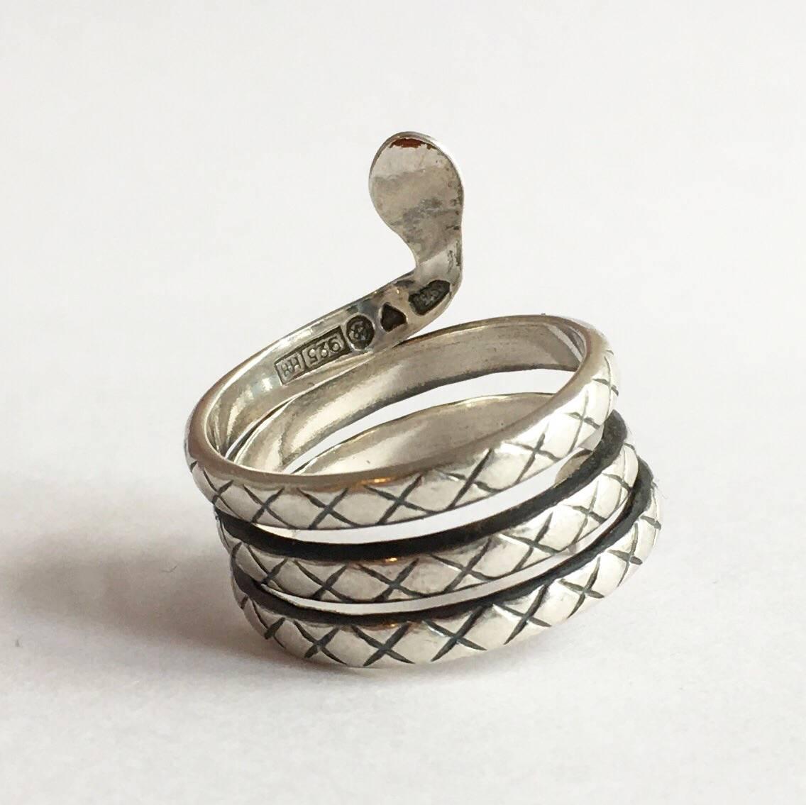 Kalevala Koru Scandinavian Silver Figural Coiled Snake Serpent Vintage Ring In Excellent Condition In London, GB