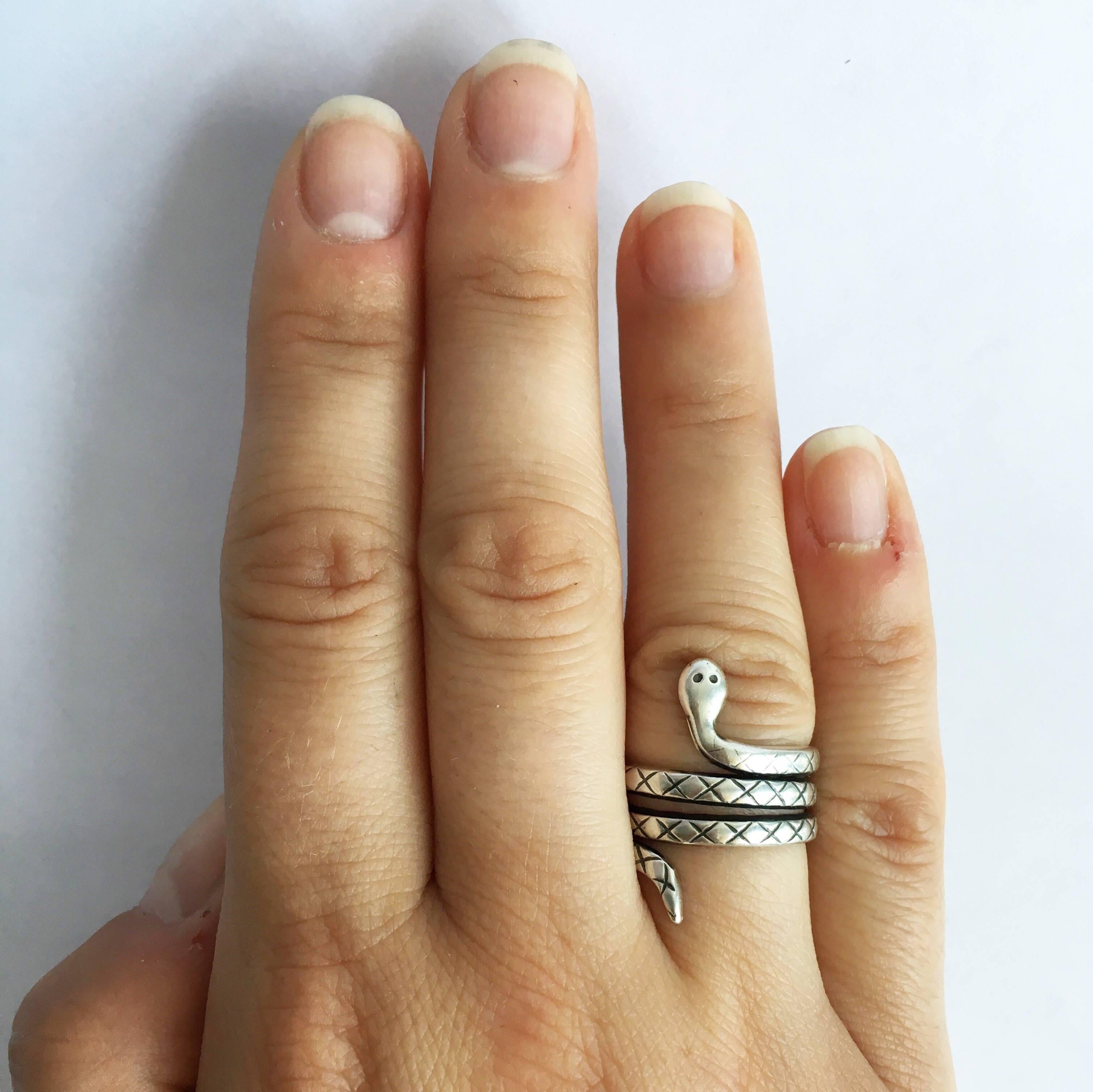 Women's or Men's Kalevala Koru Scandinavian Silver Figural Coiled Snake Serpent Vintage Ring