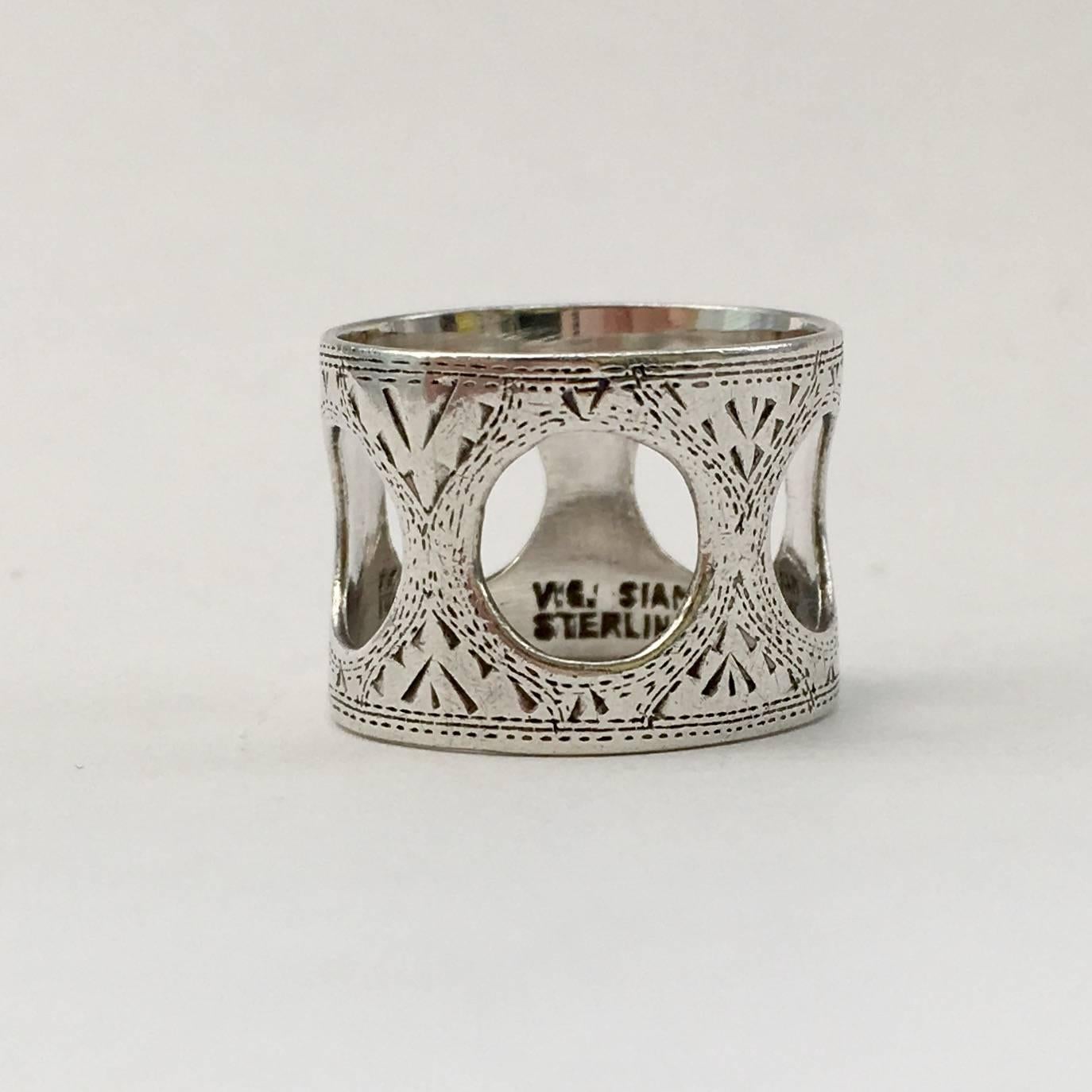 Engraved Ring Circular Coin Cutouts Wide Band Siam Silver Vintage Jewelry In Excellent Condition In London, GB
