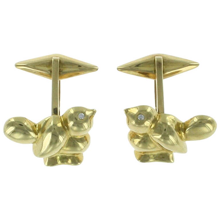 Cipullo Bird Motif Gold Cufflinks and Studs For Sale