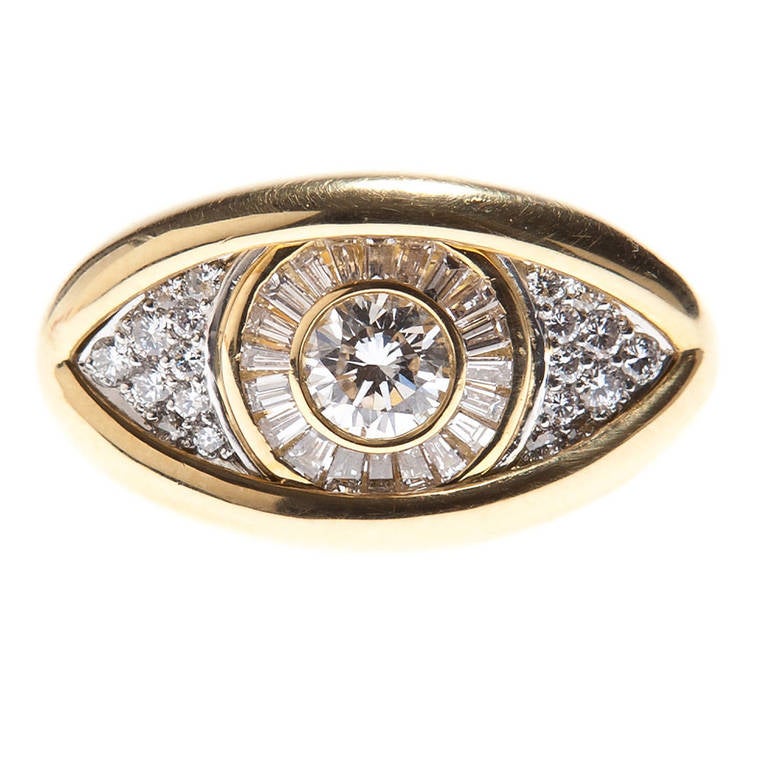 Cipullo Diamond Gold Platinum Eye on the Right Hand Vintage Ring For Sale