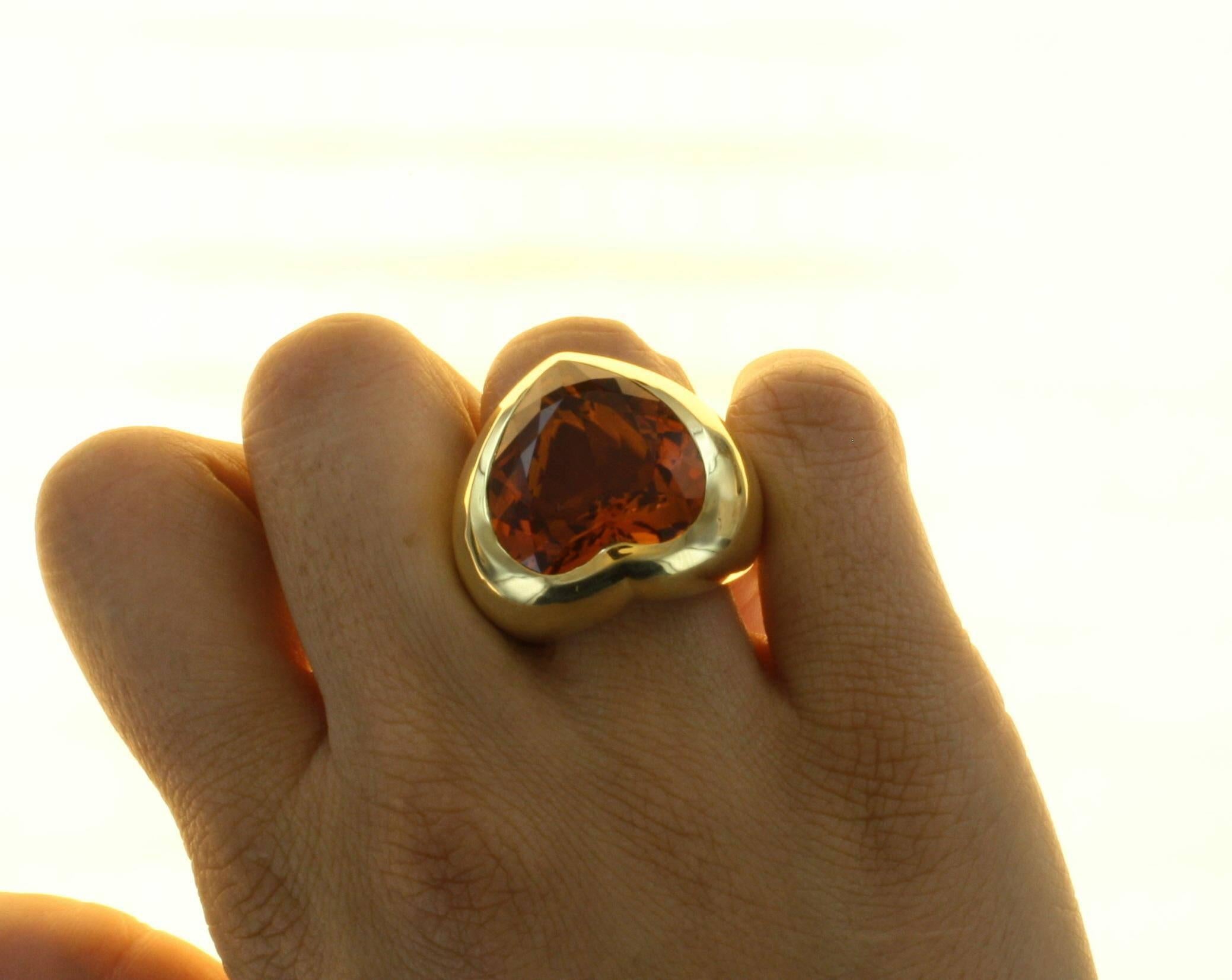 Women's Magnificent Citrine Gold Ring For Sale