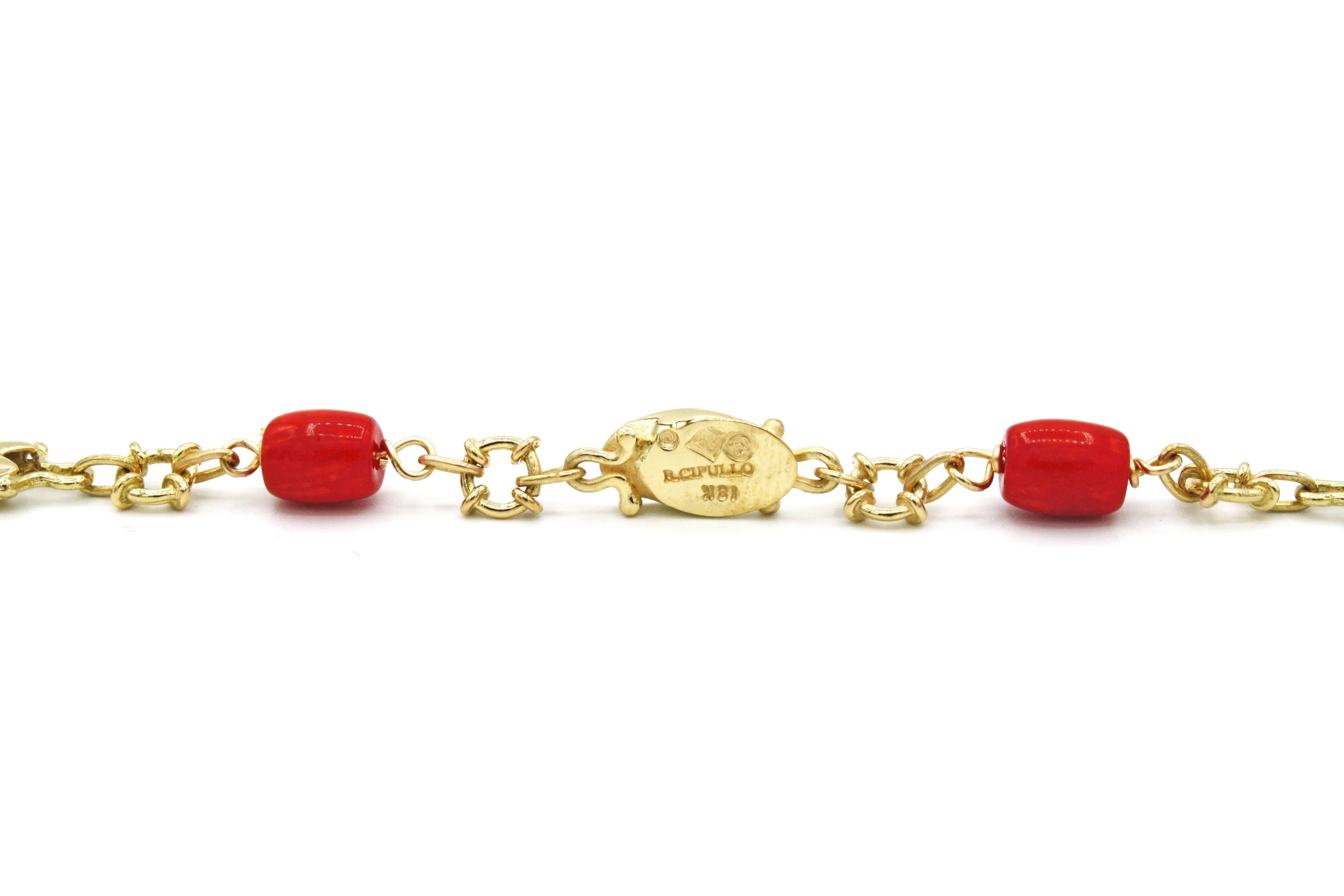 Romantic Coral Bracelet In New Condition For Sale In New York, NY