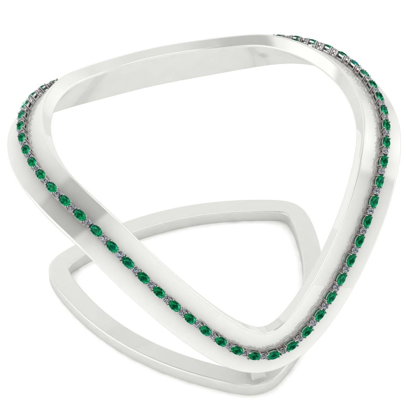 INTRODUCING OUR STUNNING EMERALD AND DIAMOND TENNIS NECKLACE  

Beautiful and precious! Emerald is the sacred gem of the world. It is symbolizing life, rejuvenation and balance Discover the natural beauty of this mysterious gemstone with our chic