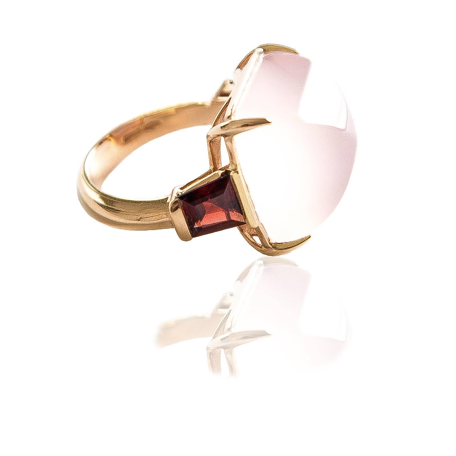 18kt. Rose gold ring with pink quartz and garnet.

Handmade in Italy

Made-to-order production time: 4 weeks