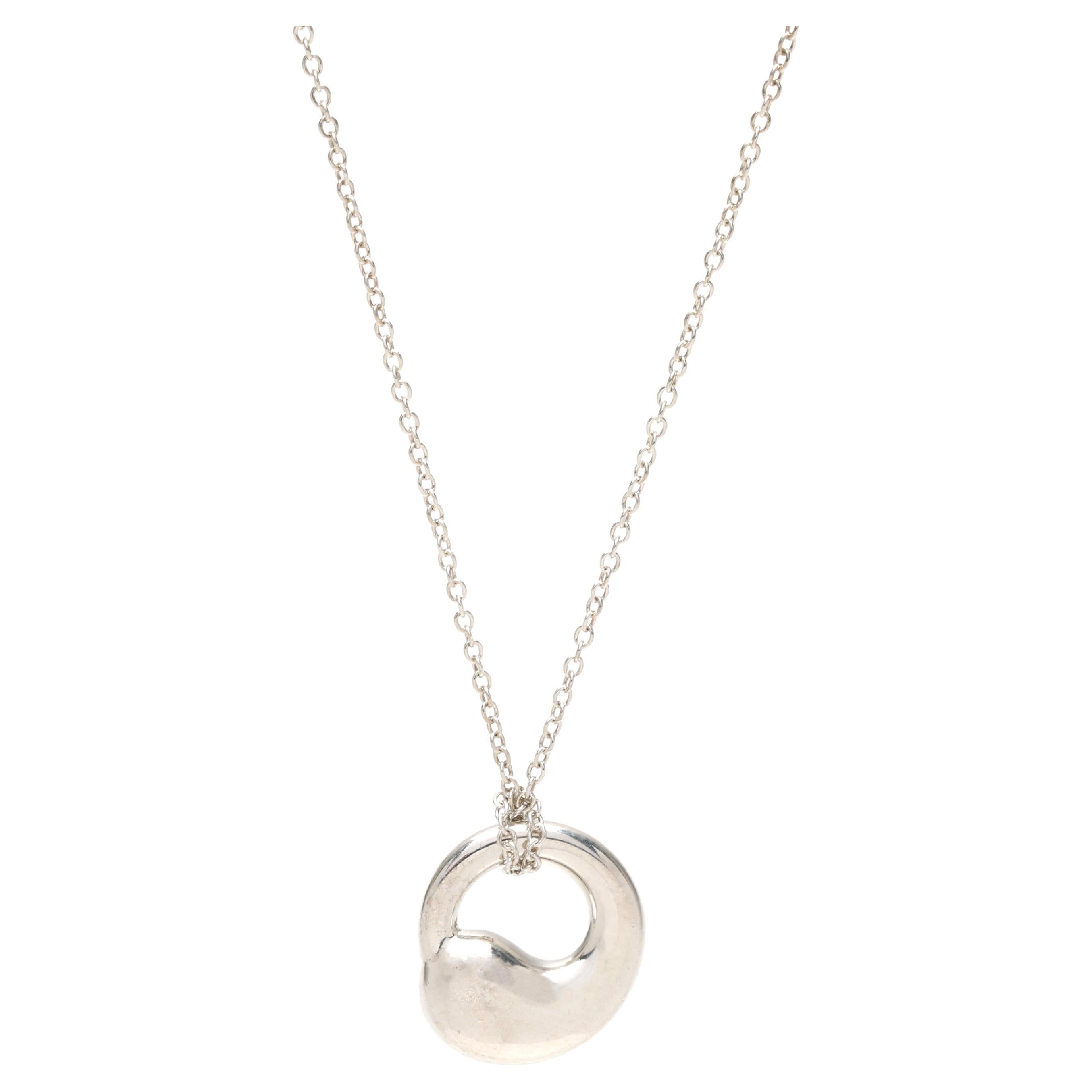 Collana con charm Elsa Peretti for Tiffany & Co. in argento, lunghezza 16 pollici in vendita