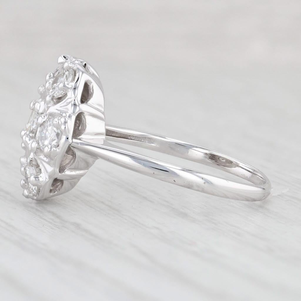 Anello a grappolo con diamanti da 0,79ctw in oro bianco 14k, misura 6,75 per il fidanzamento In condizioni buone in vendita a McLeansville, NC