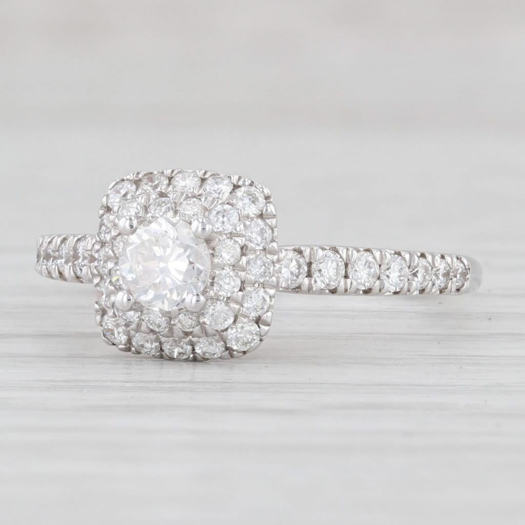 0,55 ctw Anillo de compromiso con halo de diamantes redondos Oro blanco 14k Talla 6,5
