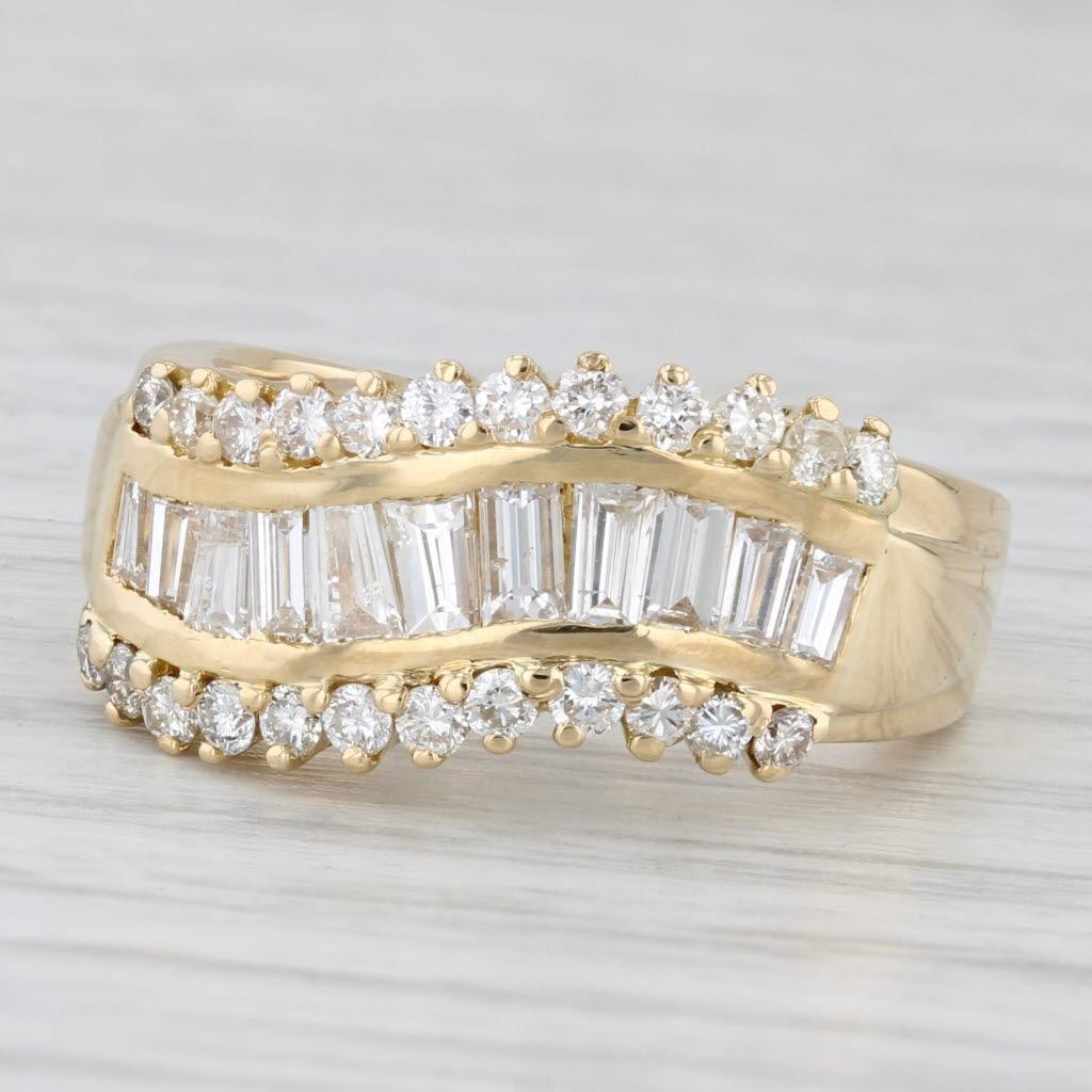 1.04ctw Baguette Diamond Ring 18k Yellow Gold Size 6.75 Contoured Band