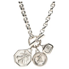 Collana a catena con charme grande di Slane & Slane, A. Silver, lunghezza 15,5".