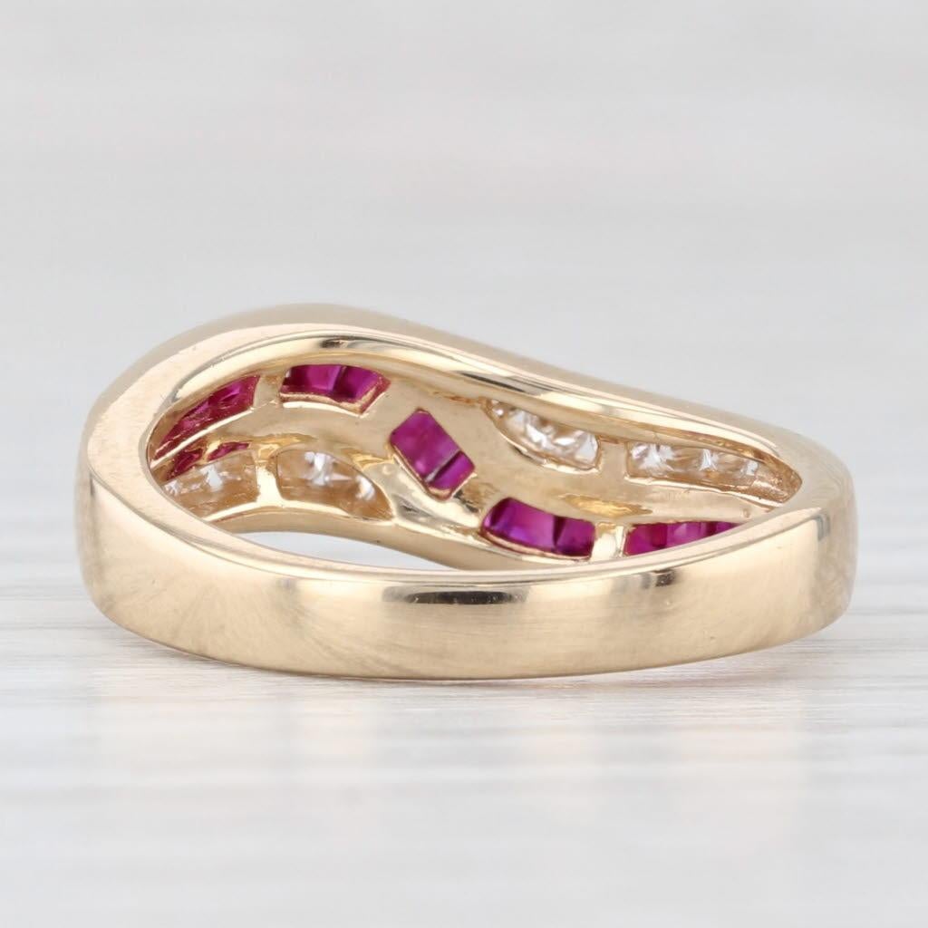 Taille carrée 1.04ctw Ruby Diamond Contoured Ring 14k Yellow Gold Size 6.5 Band en vente