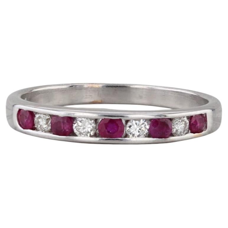 Alliance en diamants et rubis de 0,40 ct au total, en or blanc 14 carats, taille 6,5, alliance superposable en vente