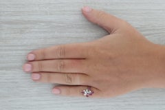 Rubin-Diamant-Cluster-Ring mit 0,72 Karat Gesamtgewicht, 14 Karat Weißgold, Größe 3