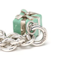 Tiffany & Co. Armband mit türkisfarbenem „Present“-Anhänger, Sterlingsilber, Länge 7,25 Zoll