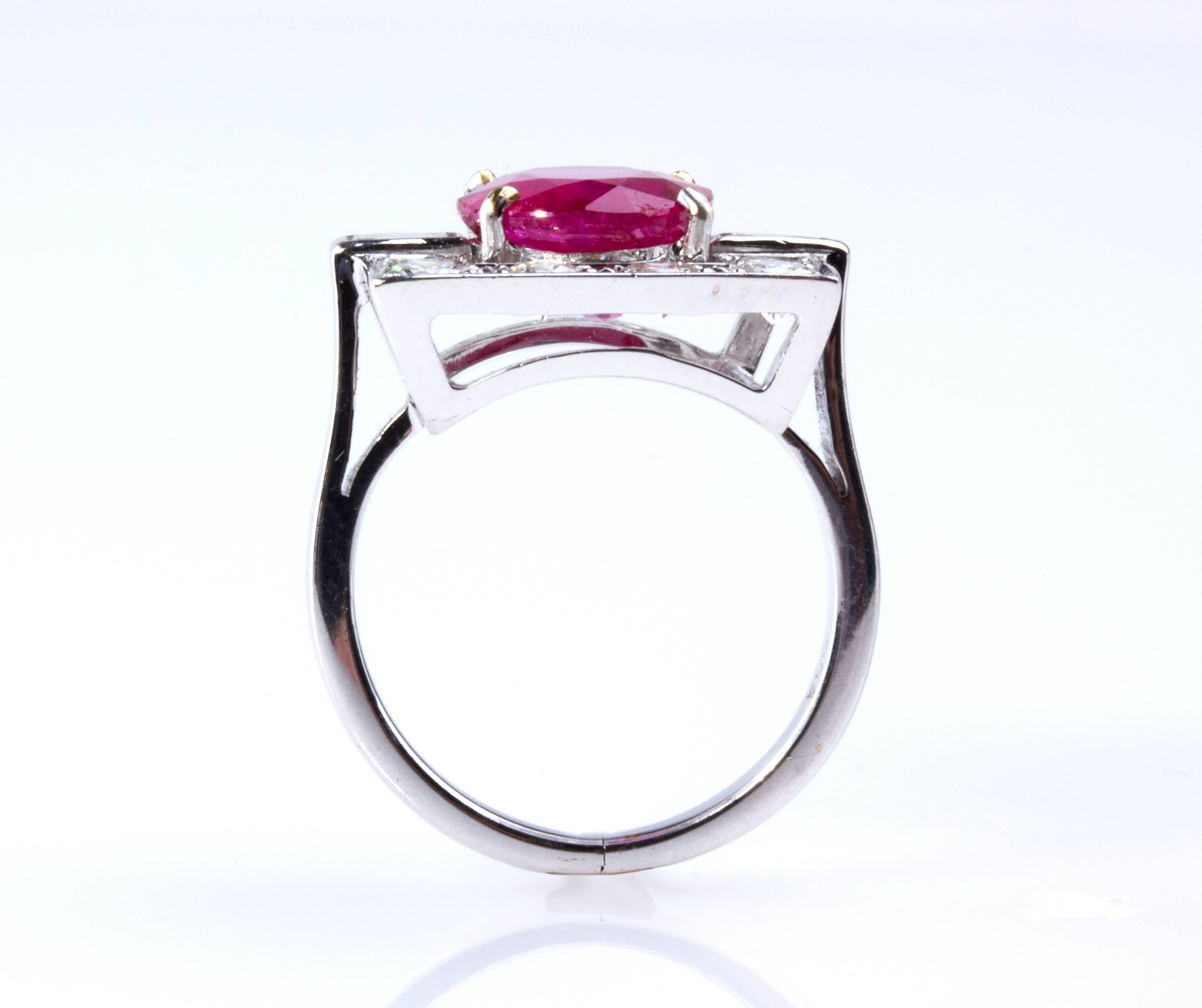 Ruby and Diamond Ring In Excellent Condition For Sale In Rome, IT
