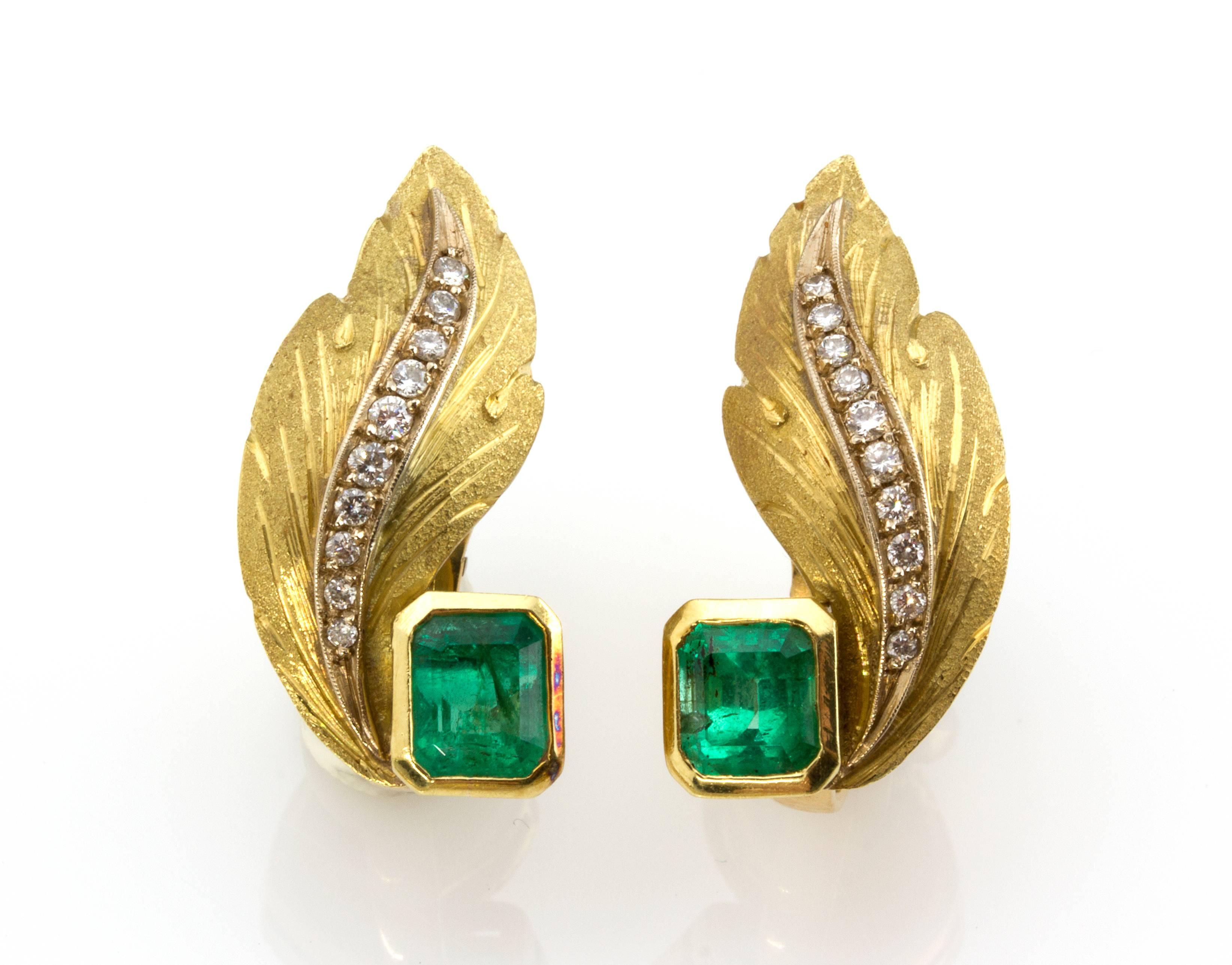 Diamond and Emerald Gold Demi-Parure In Good Condition In Rome, IT