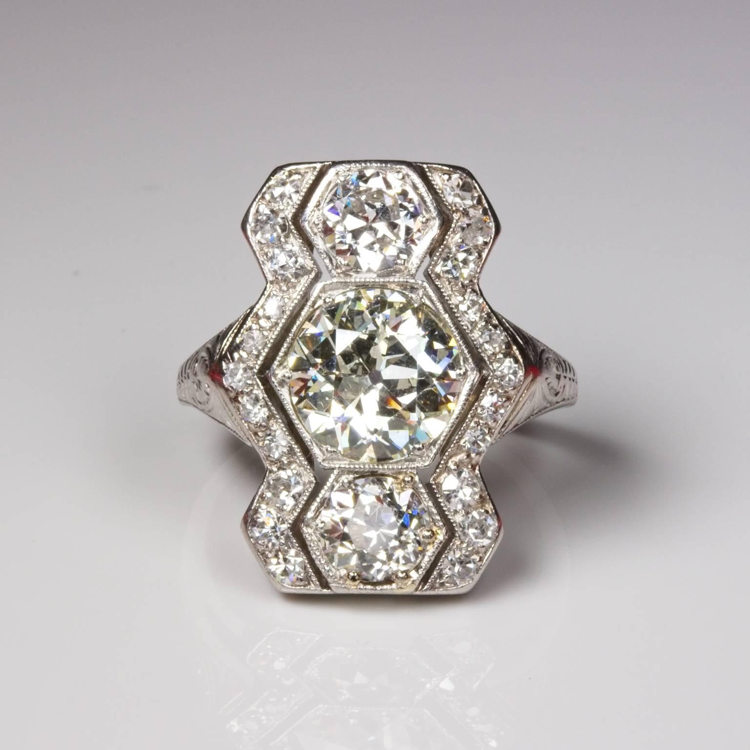 Art Deco Platinum Hexagon 3.01 Carat Diamond Ring In Excellent Condition For Sale In Perth, AU