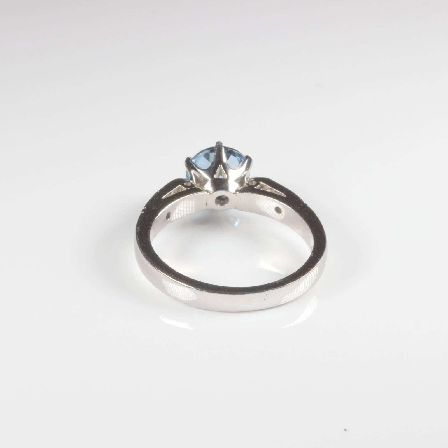 Round Cut Platinum Aquamarine and Diamond Engagement Ring For Sale