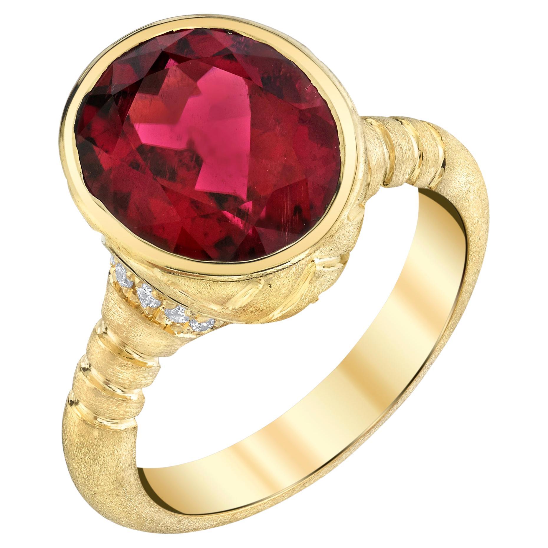 5.35 Carat Rubellite Tourmaline and Diamond Band Ring in 18k Yellow Gold For Sale