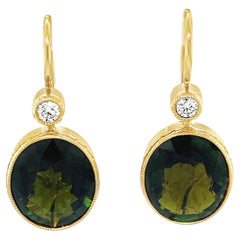 Boucles d'oreilles pendantes en or 18k avec tourmaline verte et diamant d'une valeur totale de 10,12 carats